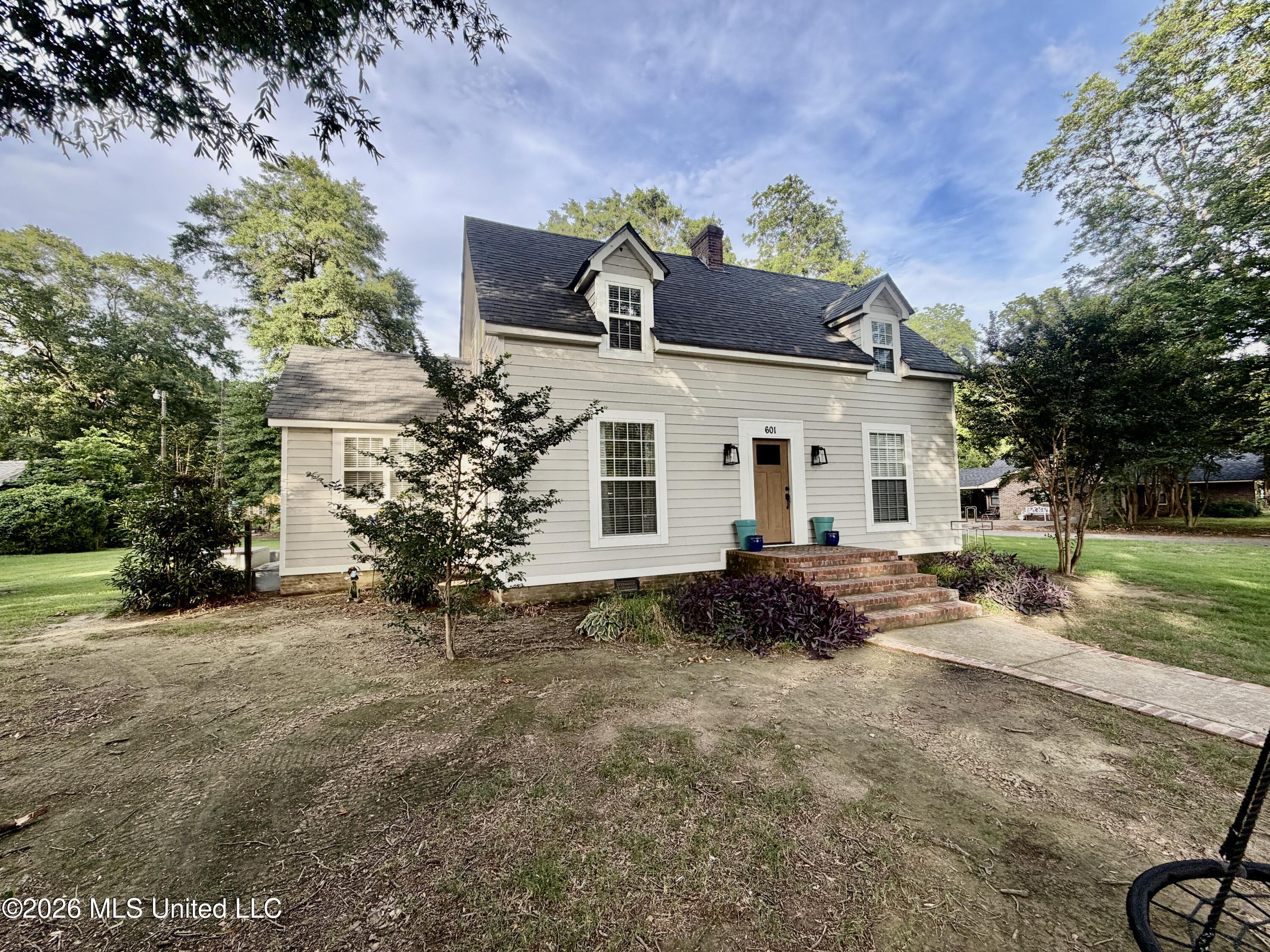 601 N Deer Creek Drive Property Photo 14