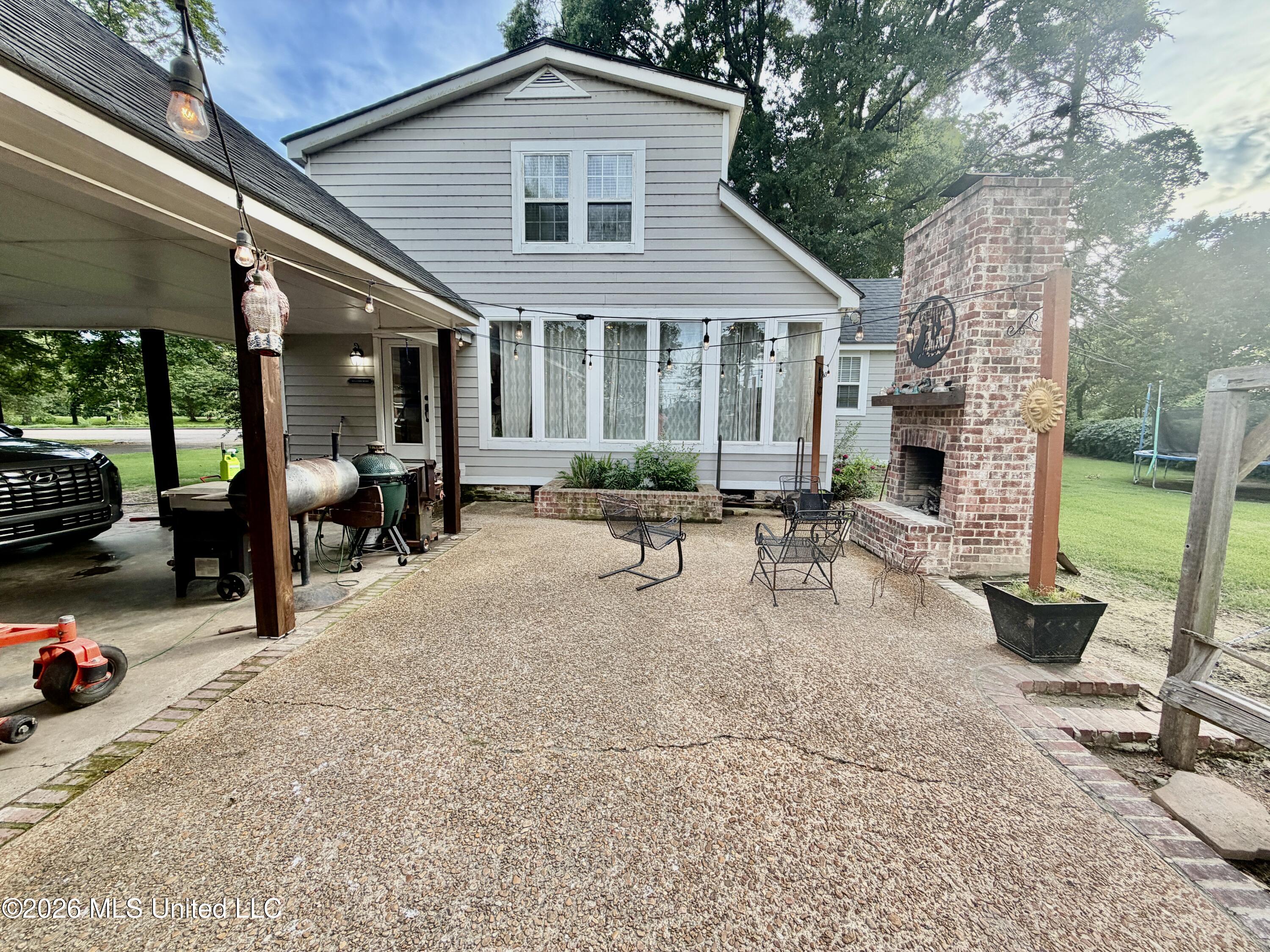 601 N Deer Creek Drive Property Photo 15