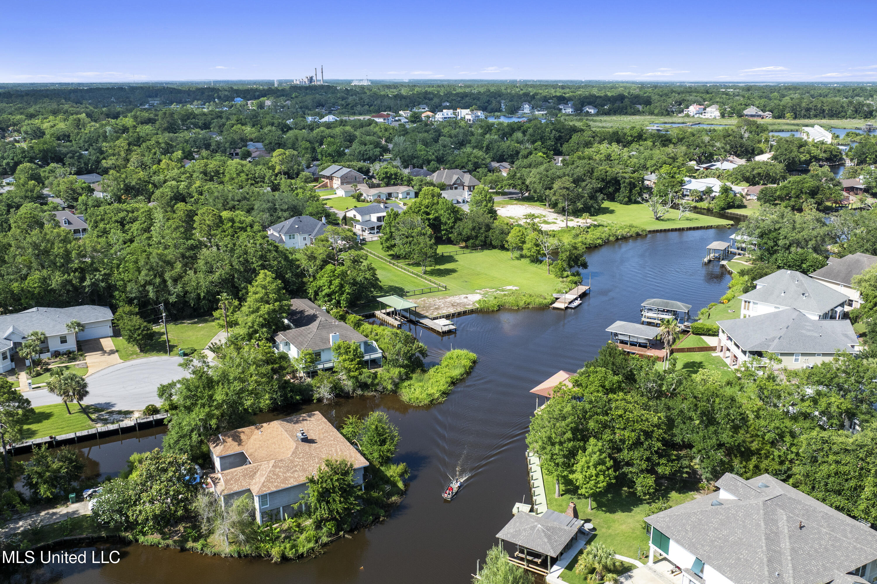 420 Caribe Place Property Photo 3