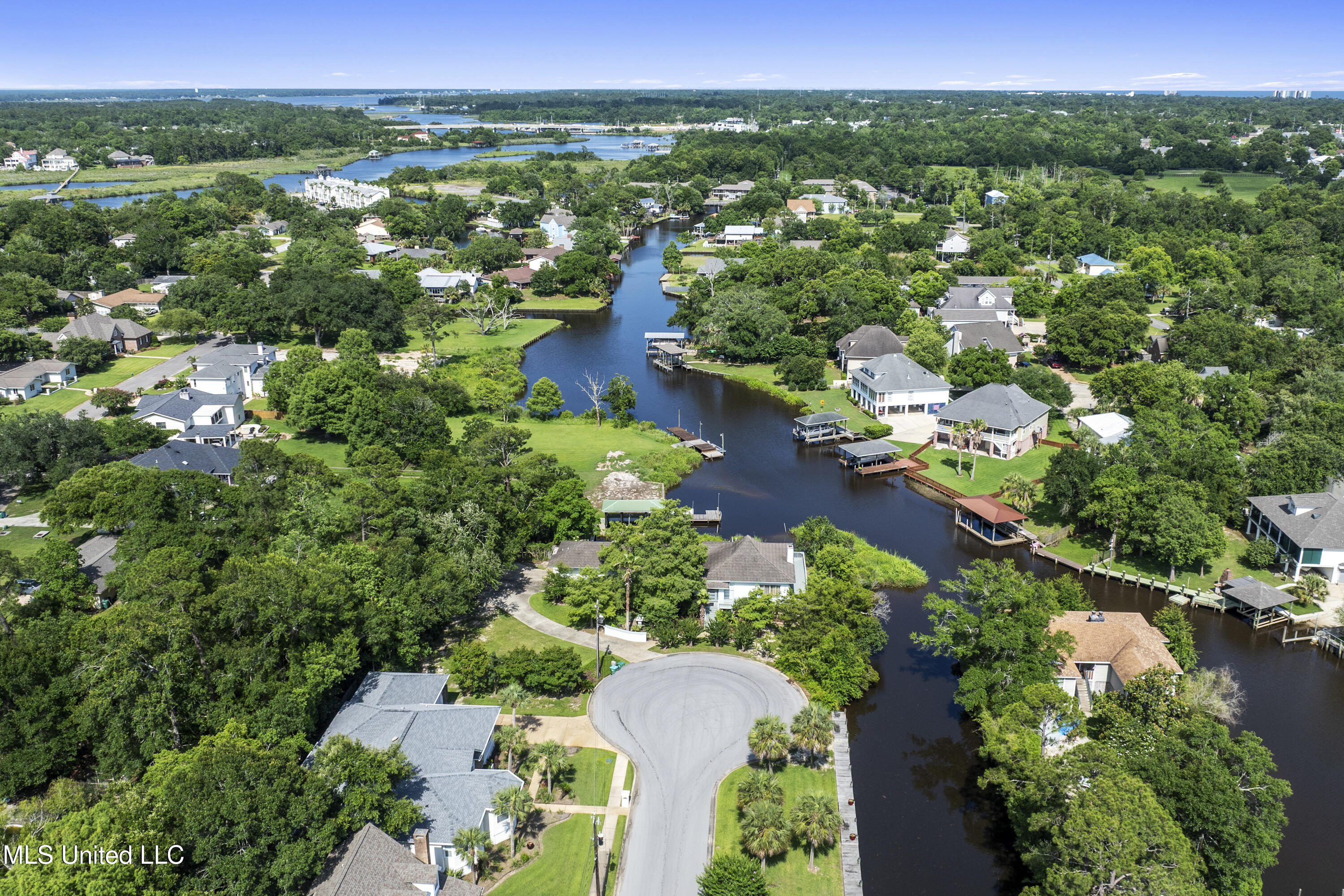 420 Caribe Place Property Photo 4