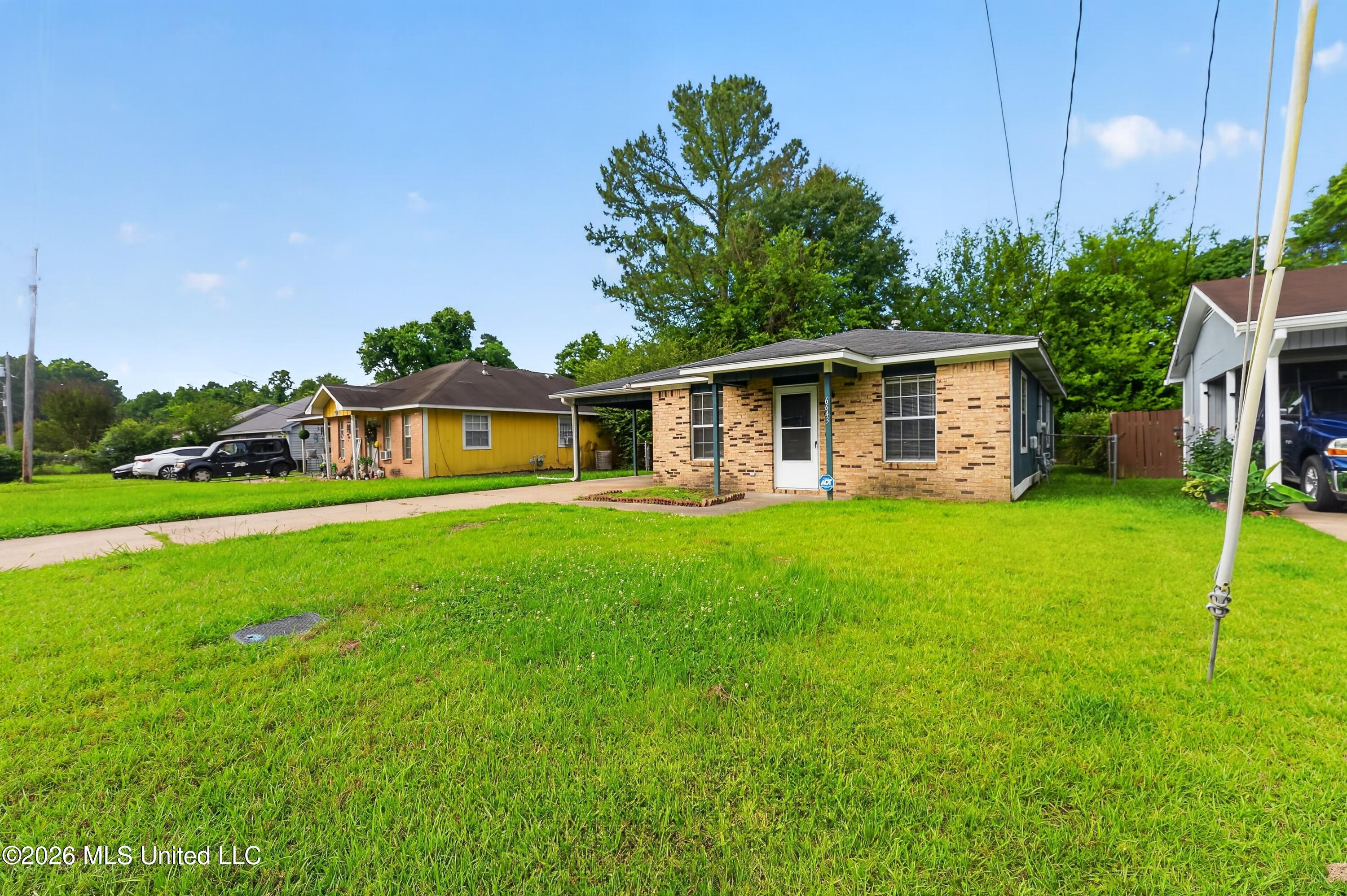6643 Glen Ridge Drive Property Photo 3
