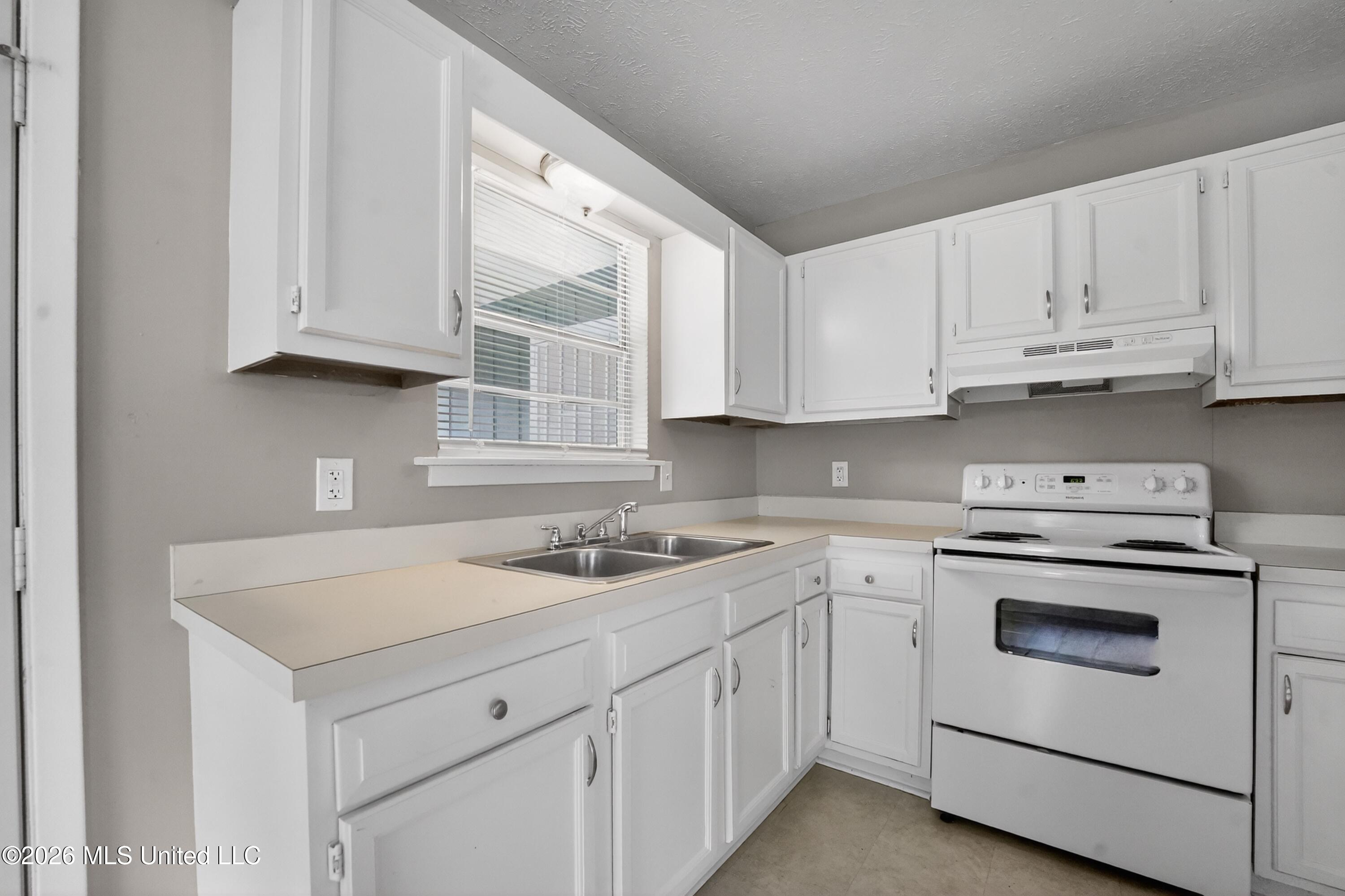 6643 Glen Ridge Drive Property Photo 13