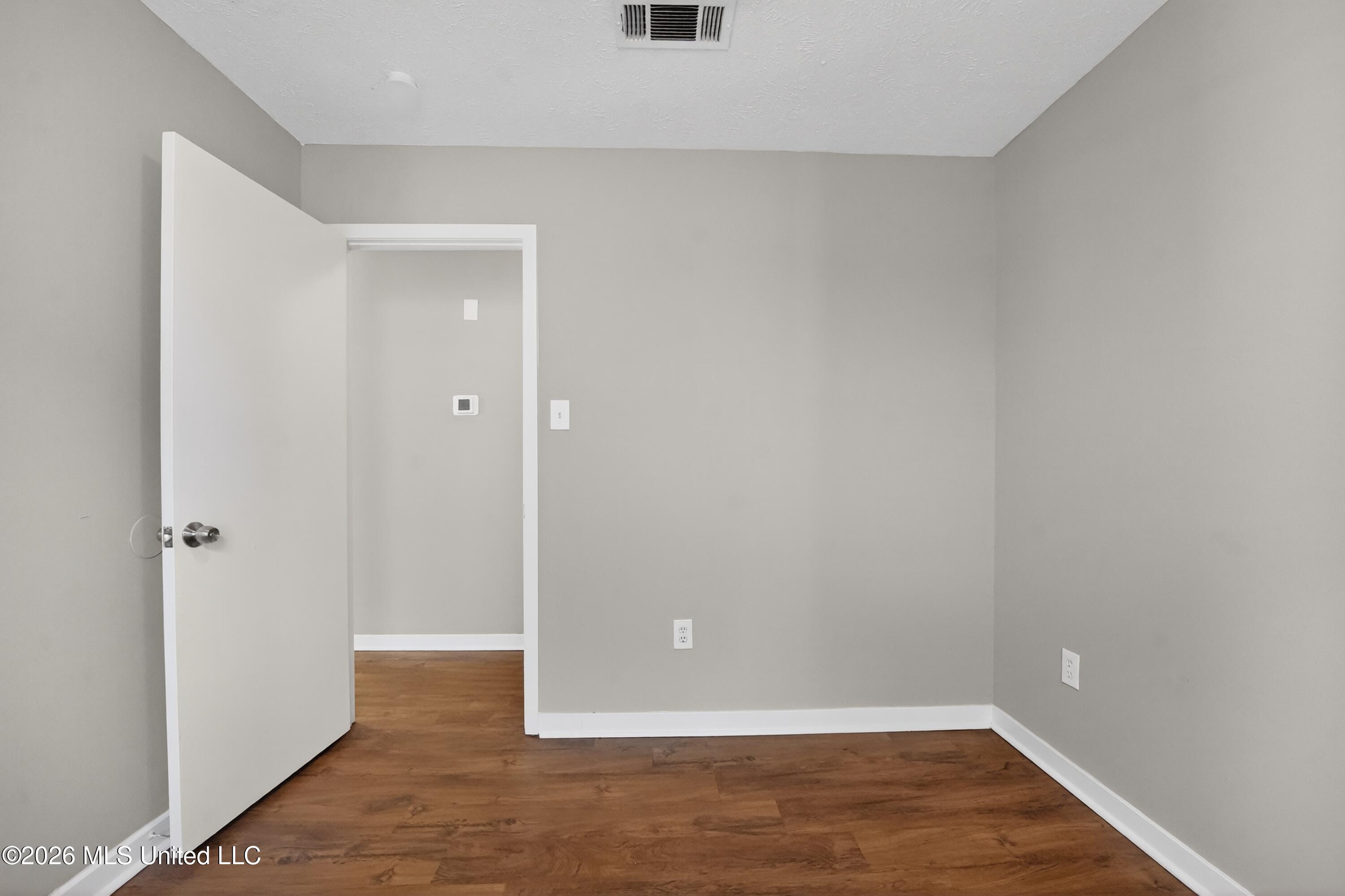 6643 Glen Ridge Drive Property Photo 15