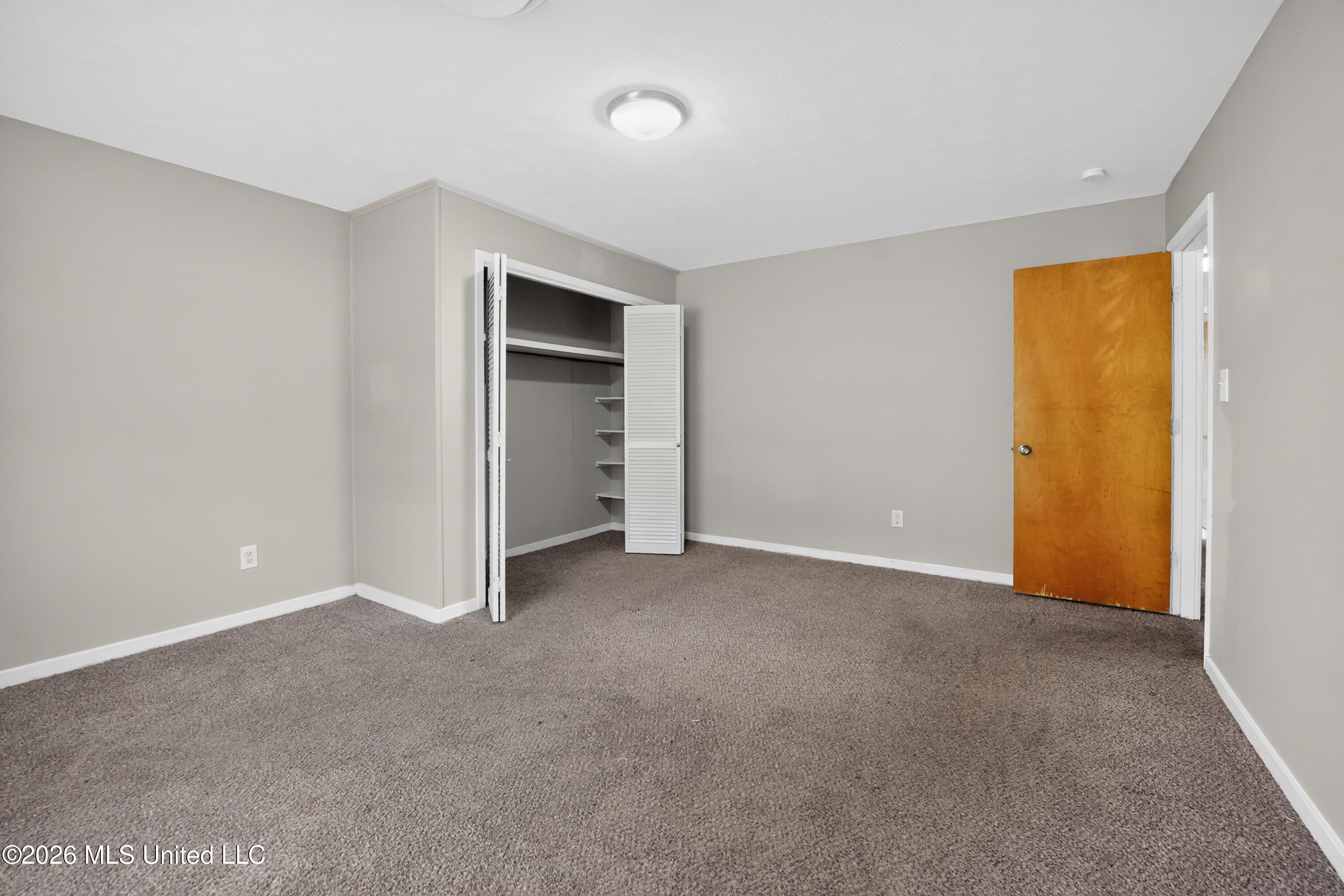3024 Longwood Drive Property Photo 14
