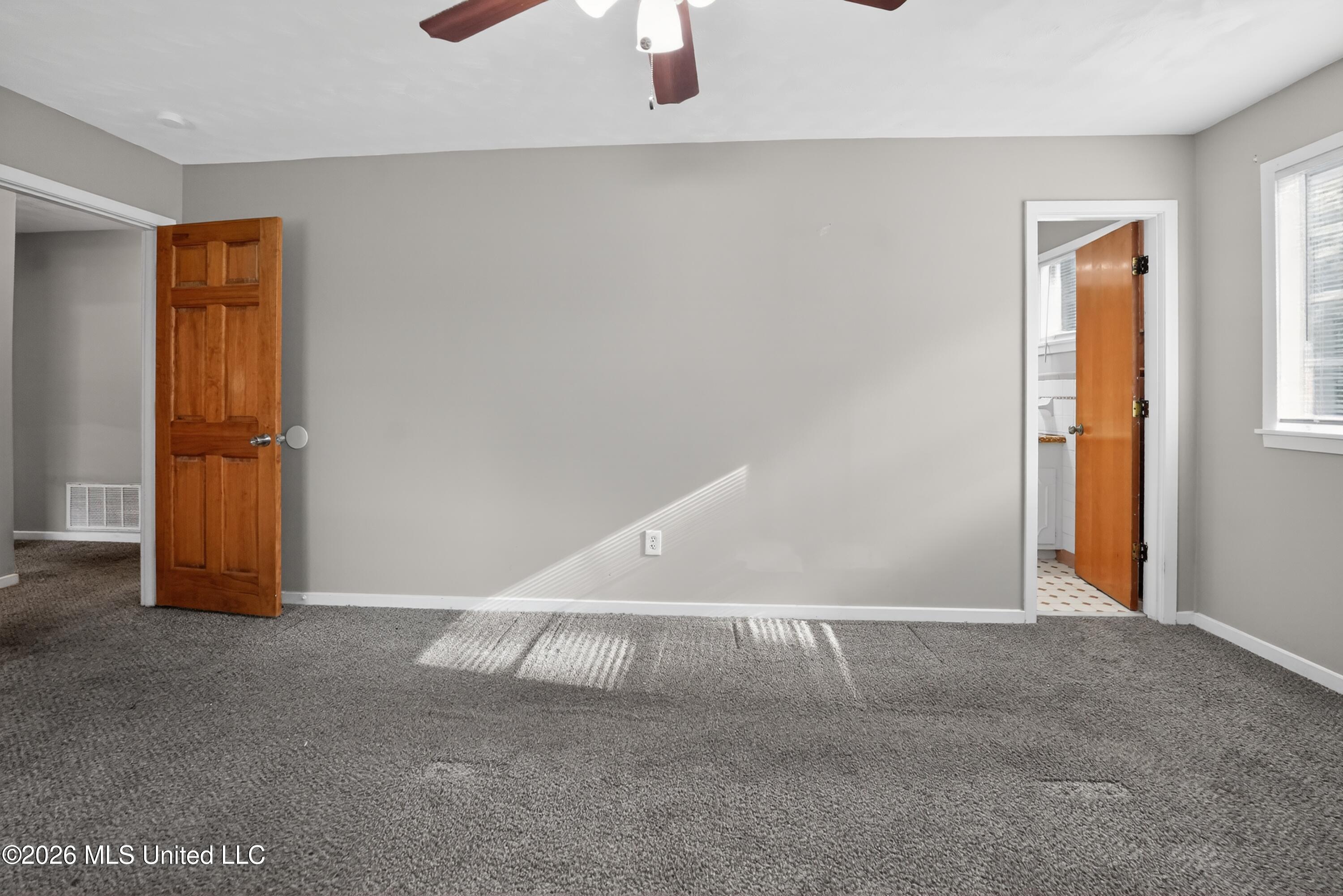 3024 Longwood Drive Property Photo 20