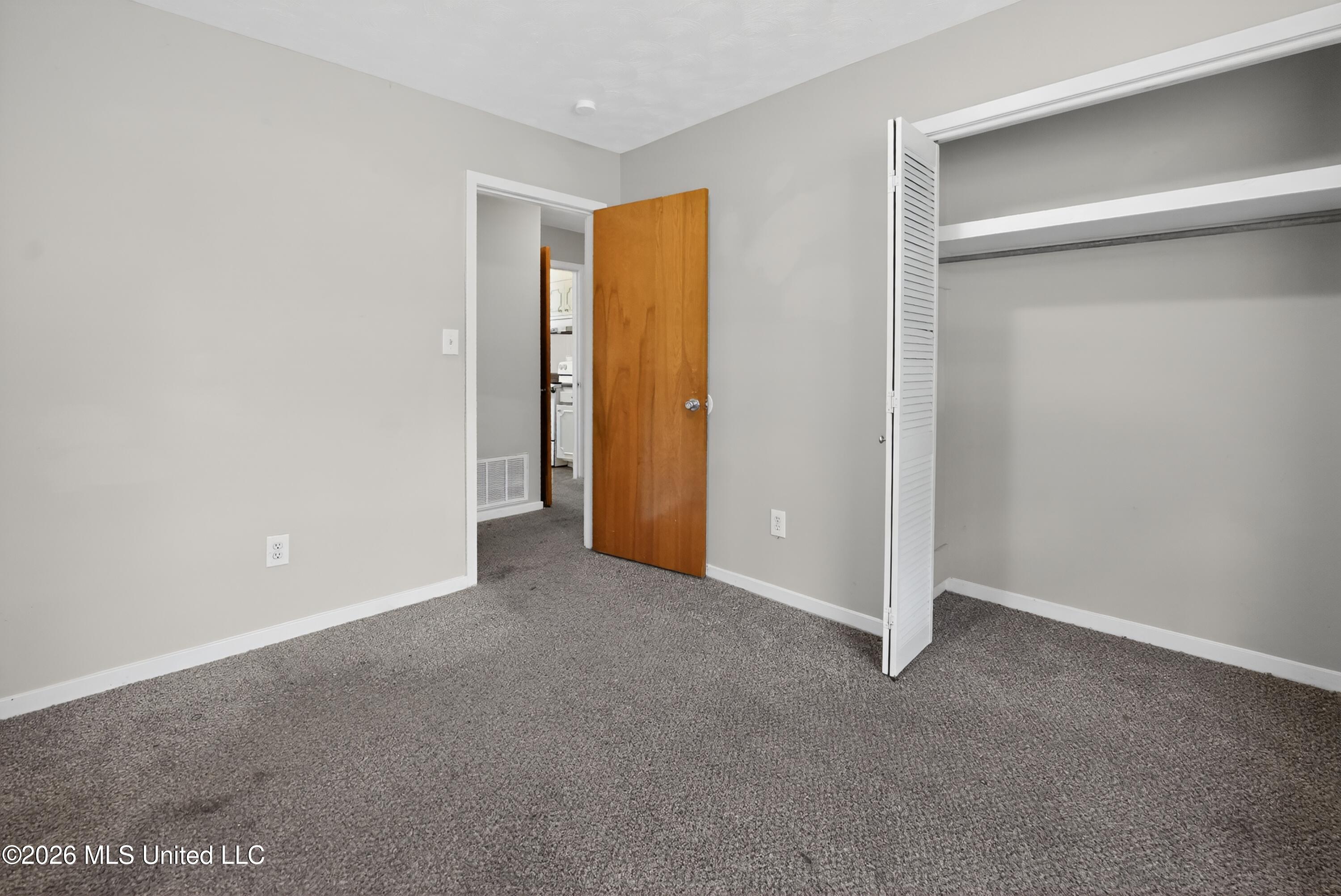 3024 Longwood Drive Property Photo 22