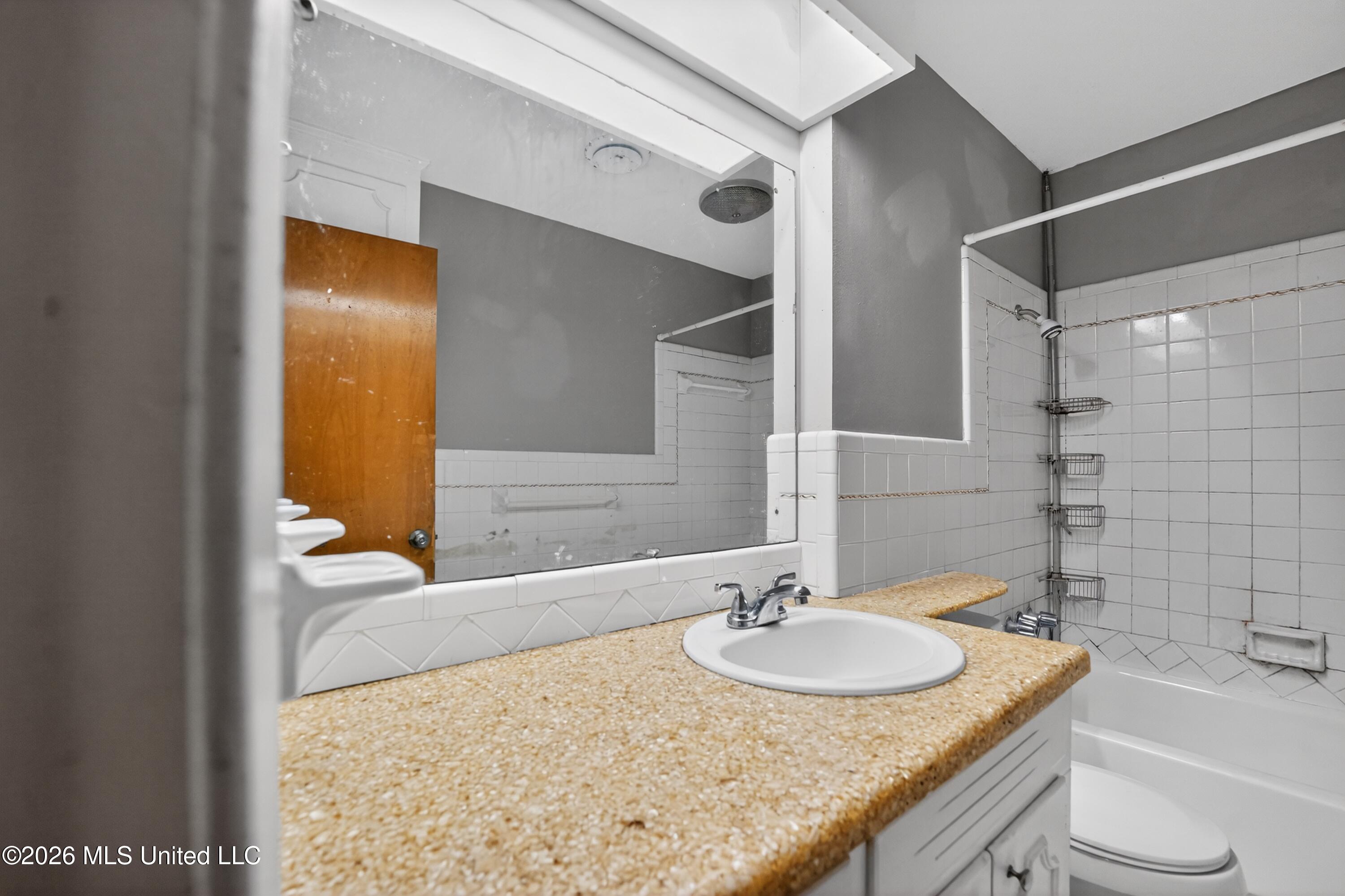 3024 Longwood Drive Property Photo 32