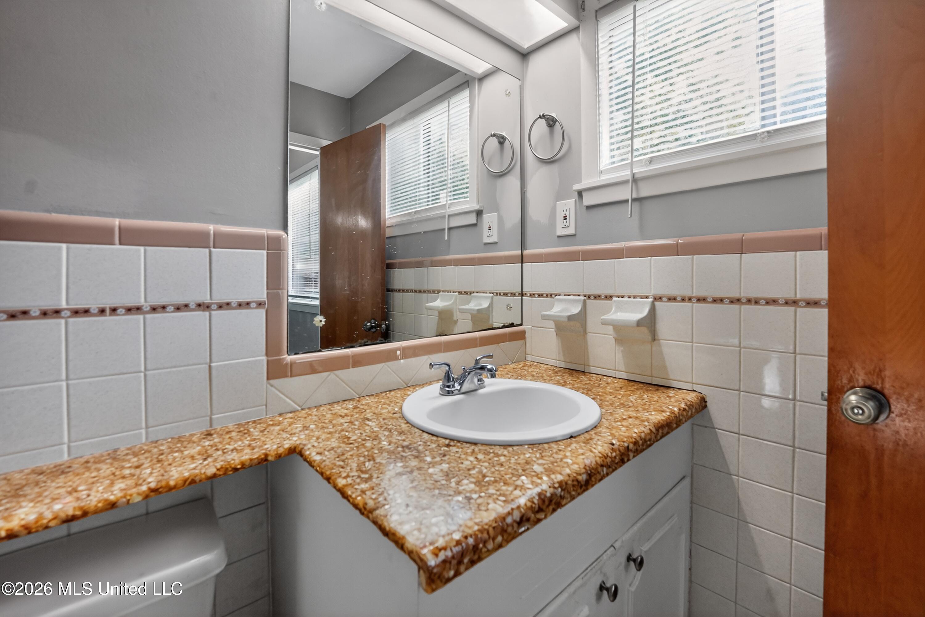 3024 Longwood Drive Property Photo 33