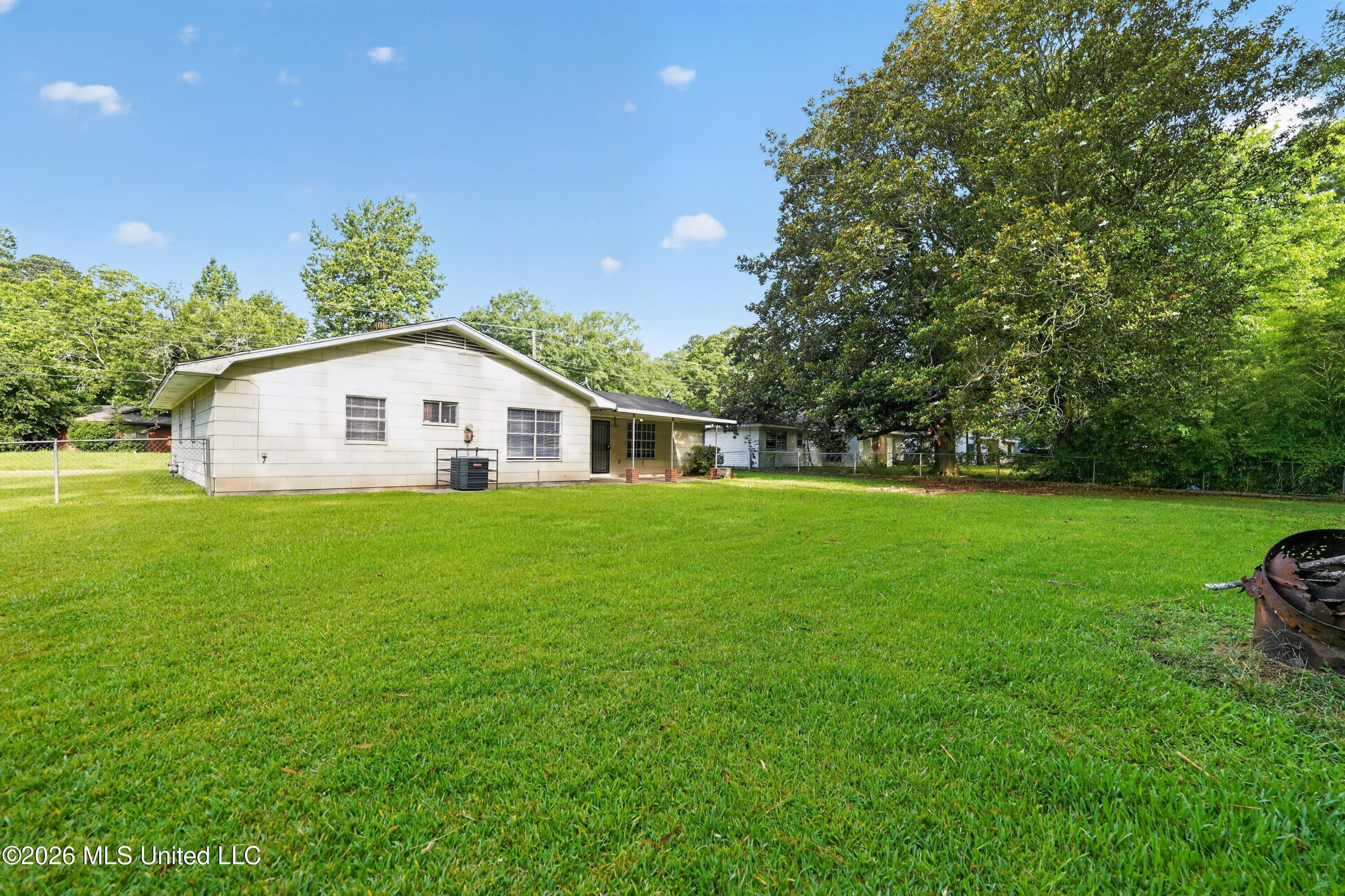 3024 Longwood Drive Property Photo 38