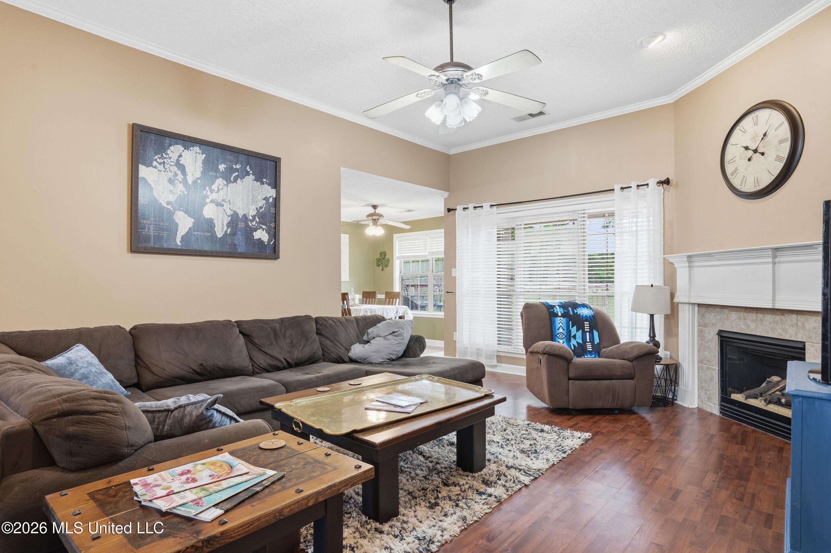 6093 Shadow Oaks Cove S Property Photo 6