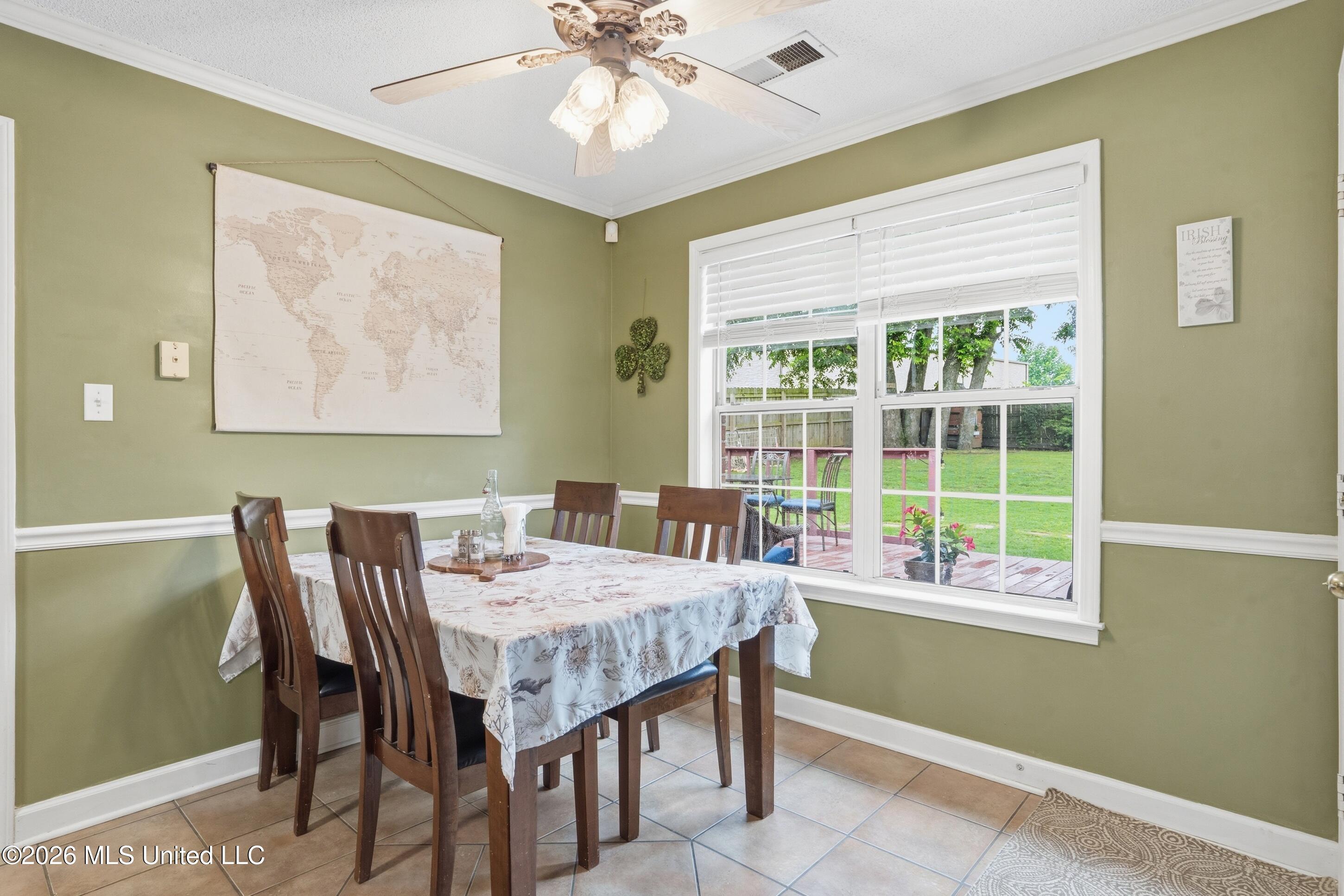 6093 Shadow Oaks Cove S Property Photo 12