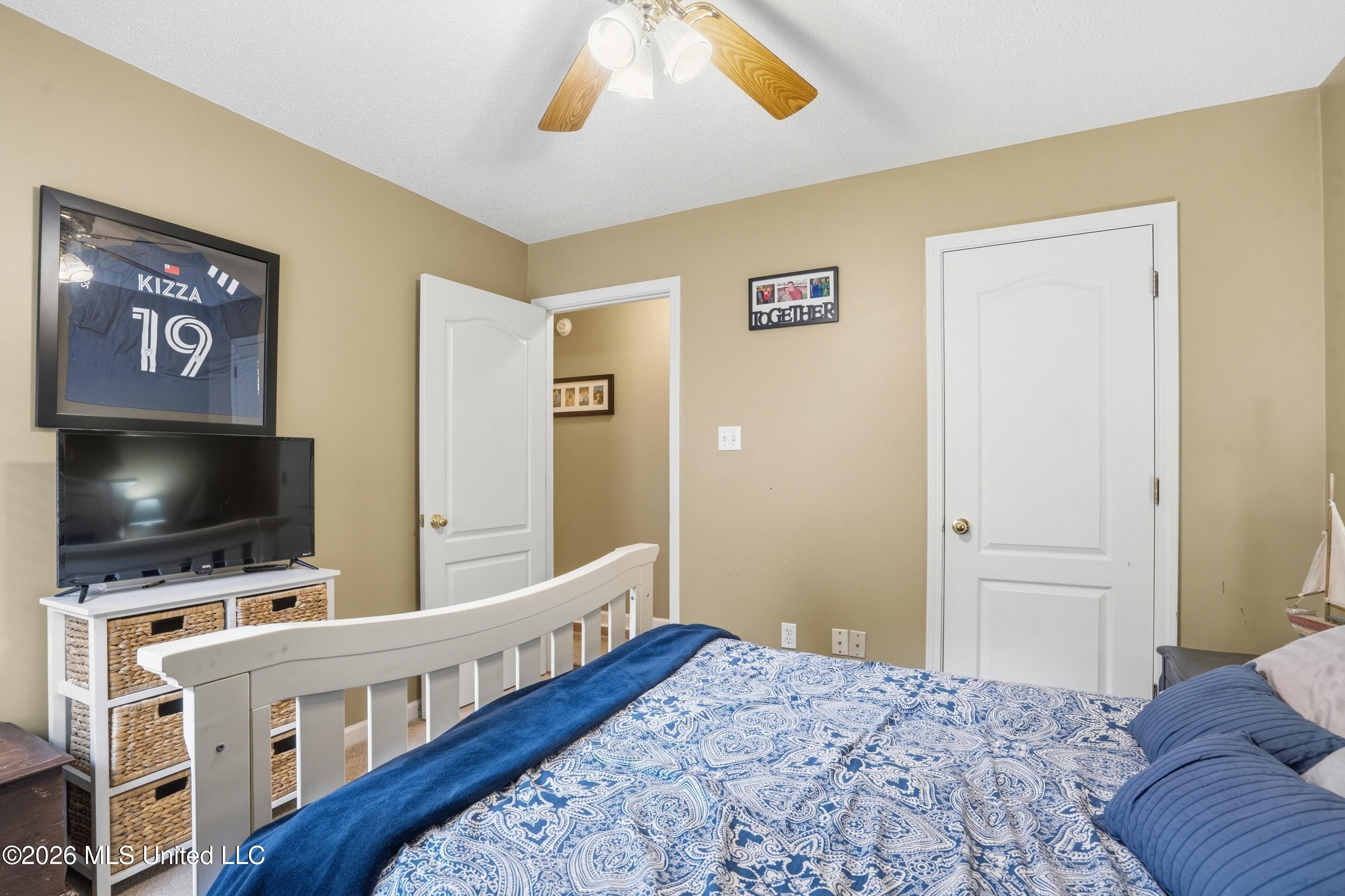 6093 Shadow Oaks Cove S Property Photo 20