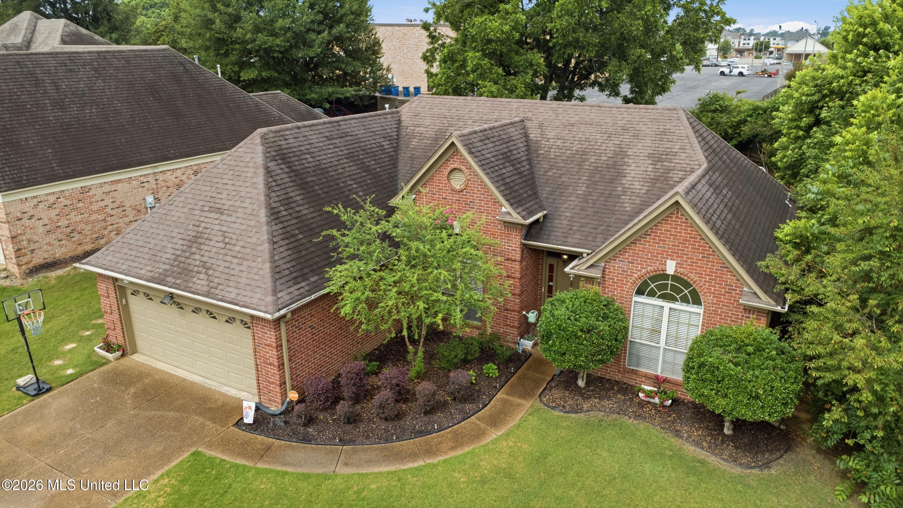 6093 Shadow Oaks Cove S Property Photo 26