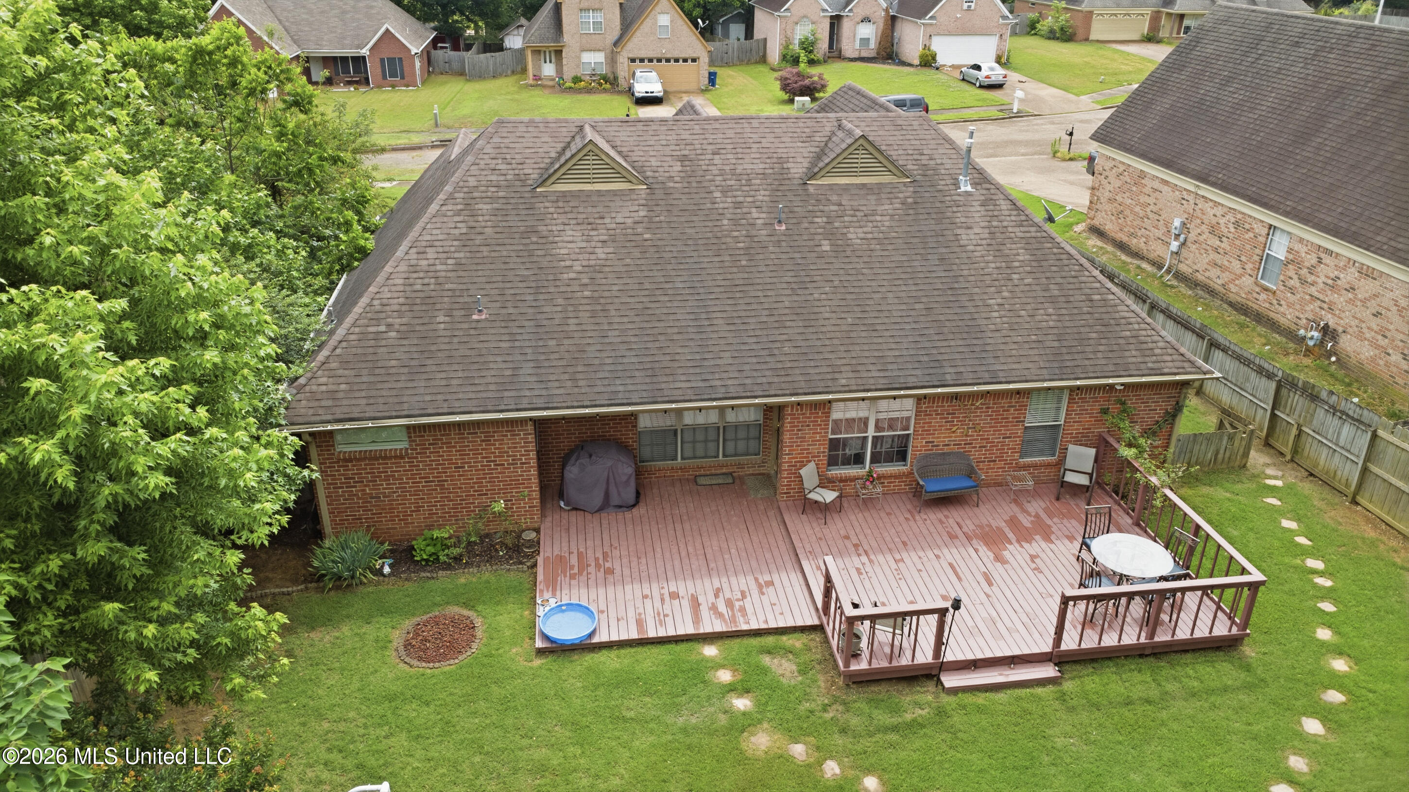 6093 Shadow Oaks Cove S Property Photo 28