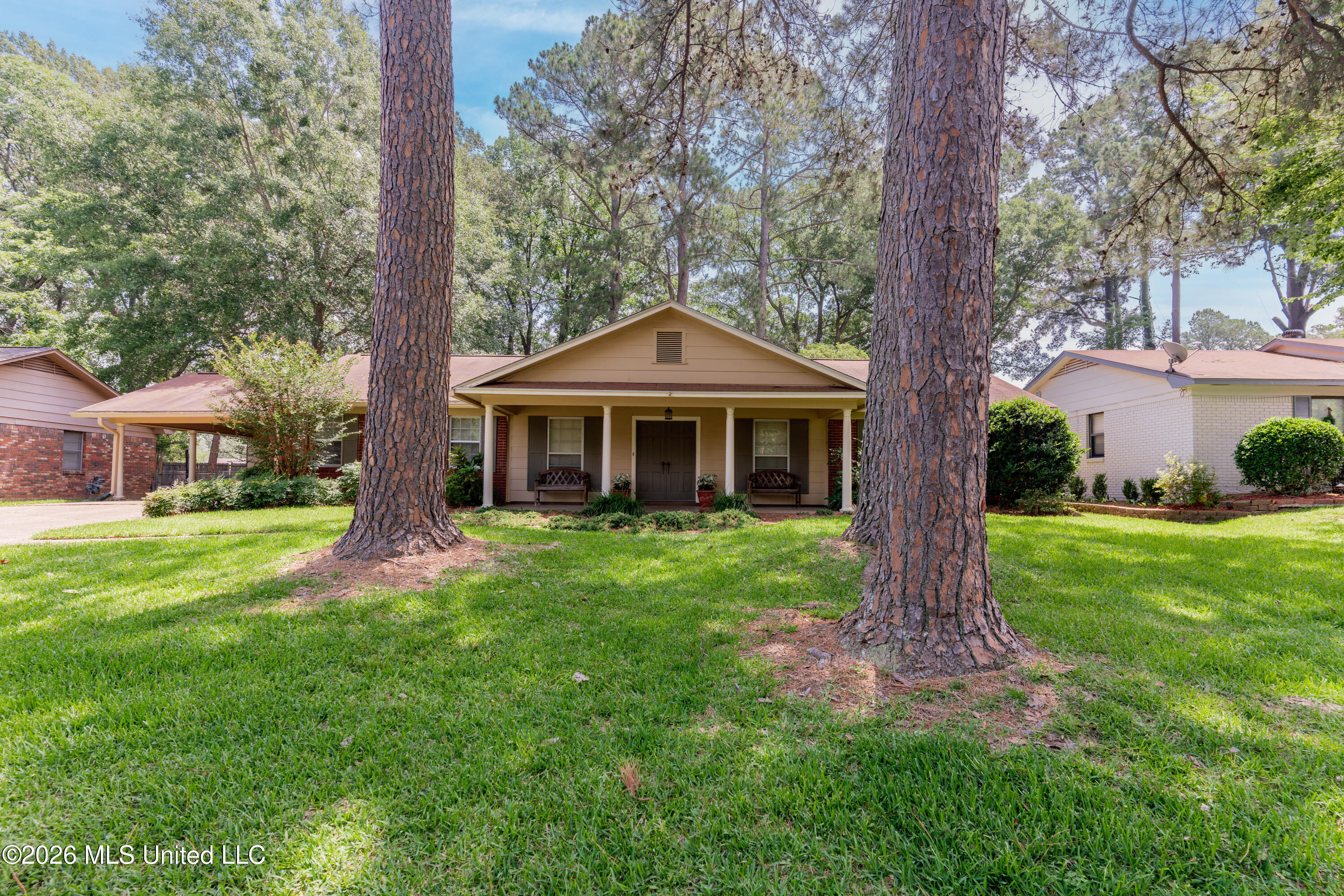 715 Tanglewood Drive Property Photo 1