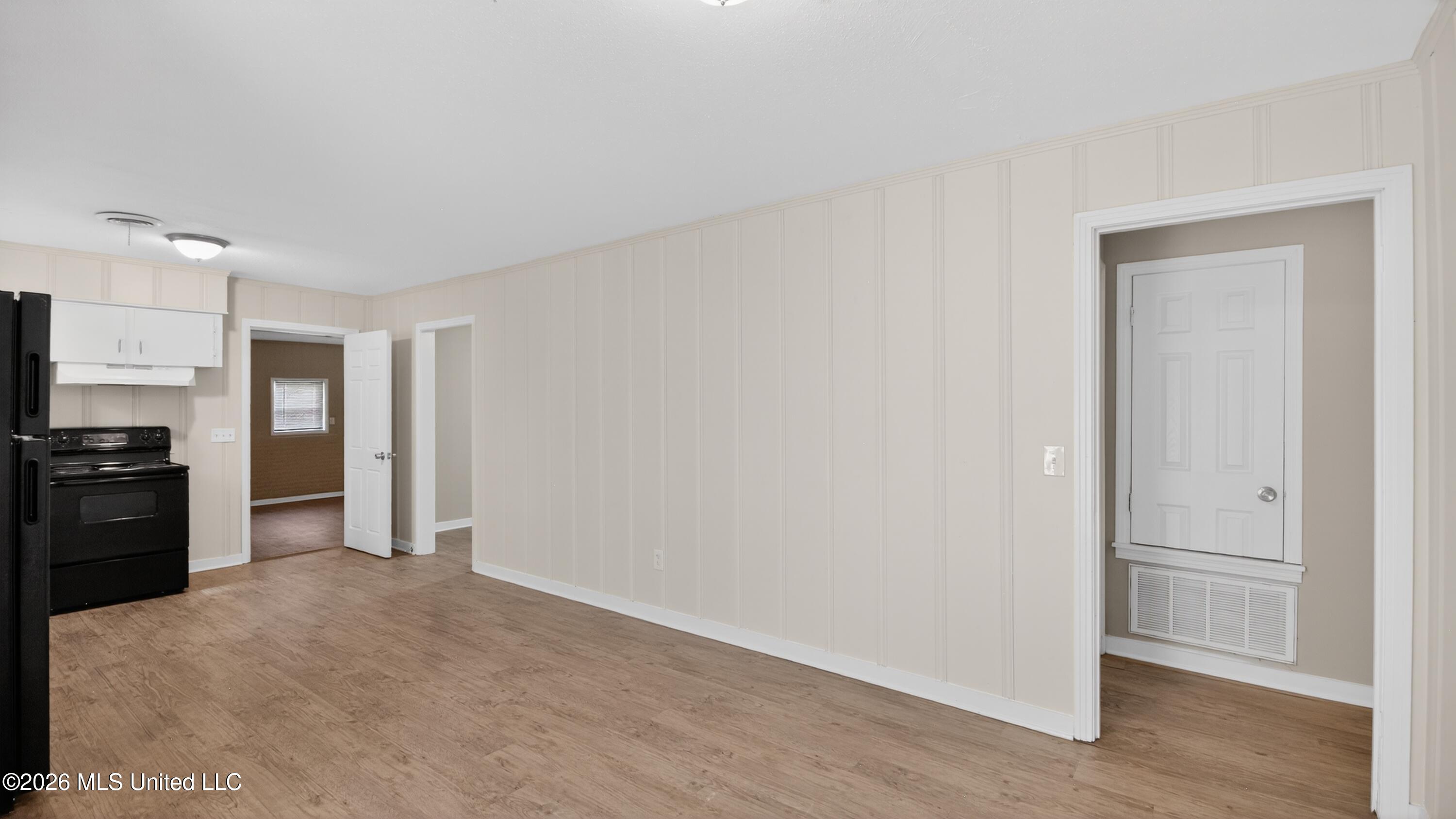 2738 Woodside Drive Property Photo 7
