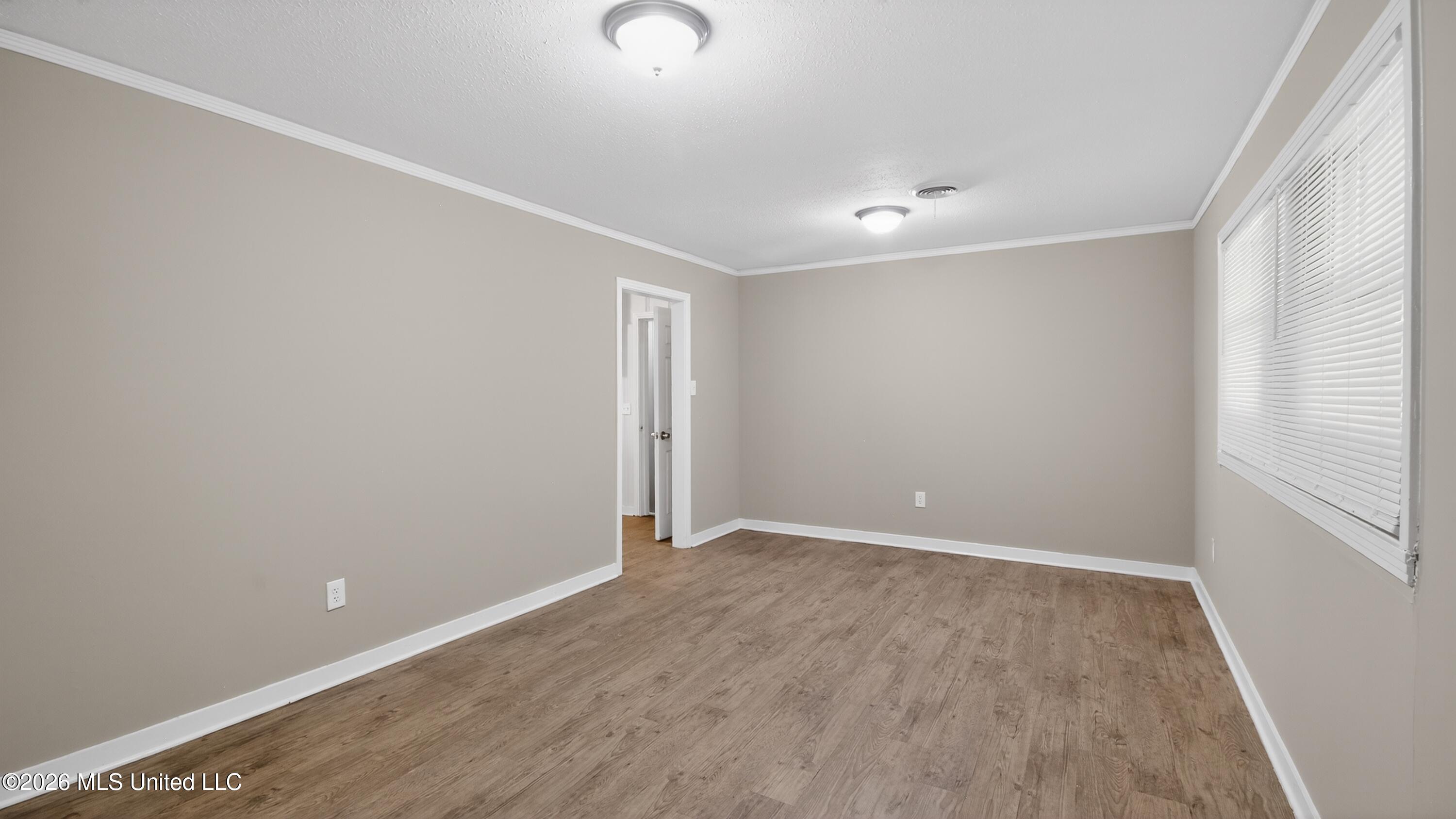 2738 Woodside Drive Property Photo 9