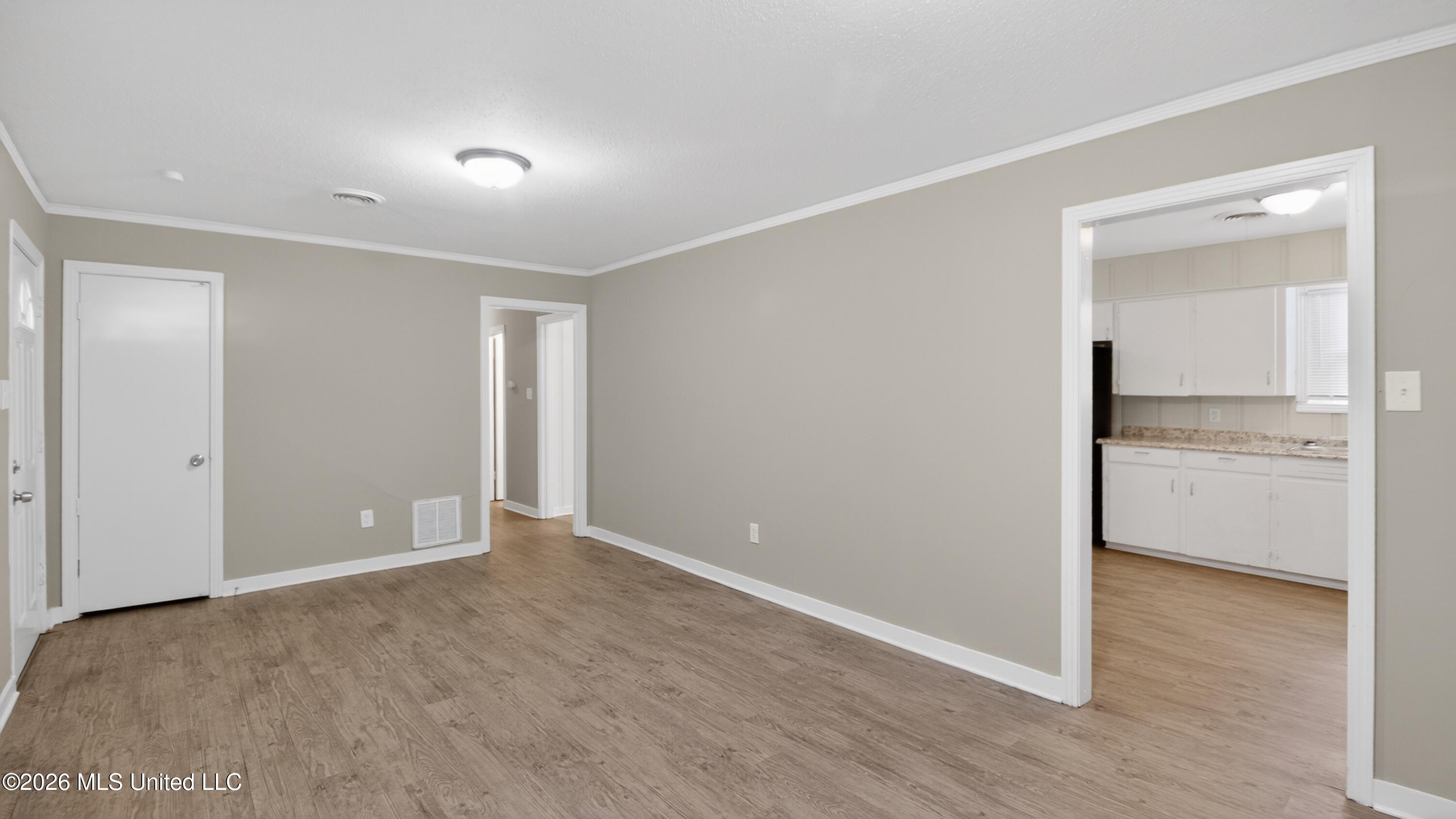 2738 Woodside Drive Property Photo 10