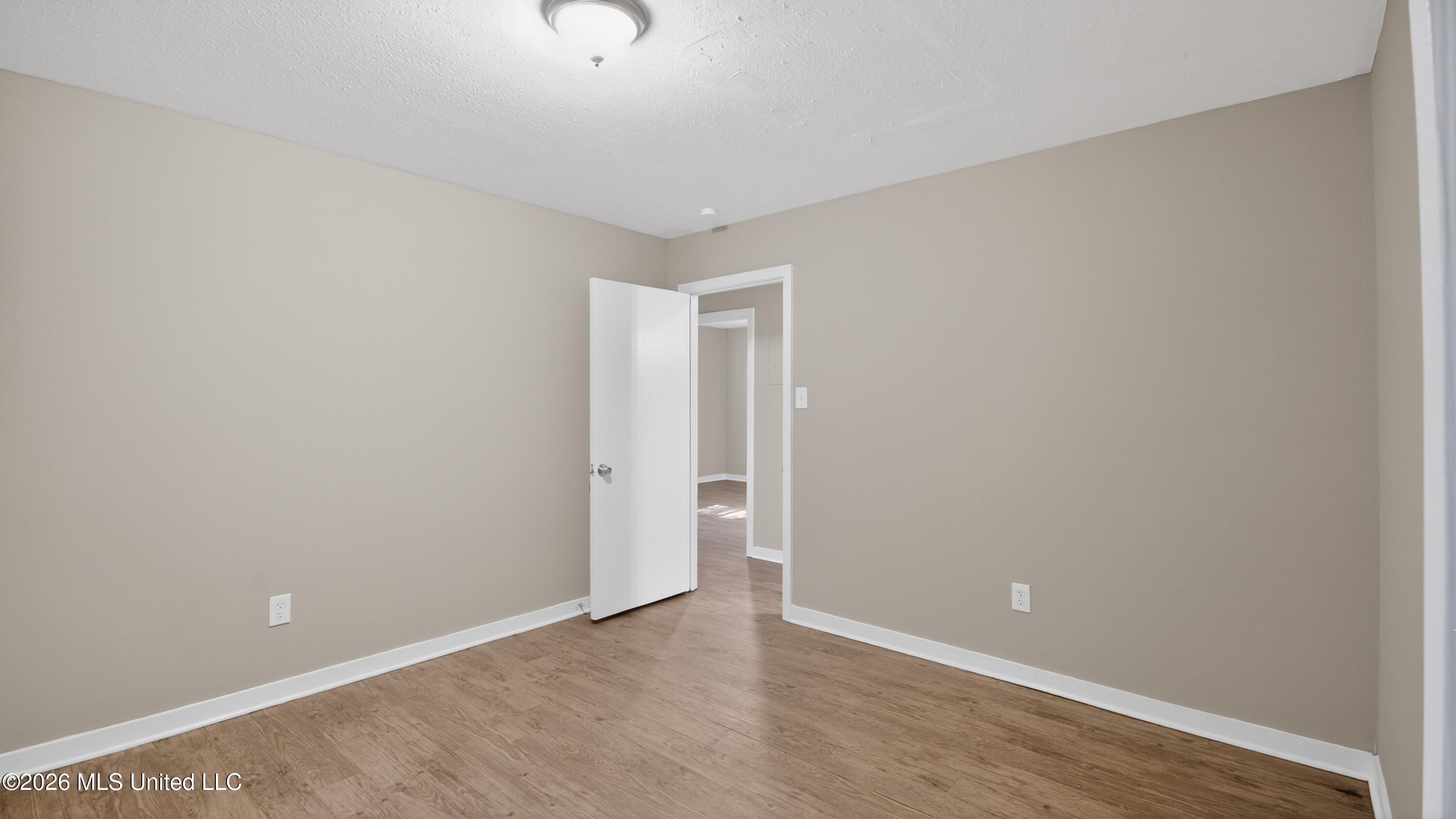 2738 Woodside Drive Property Photo 16