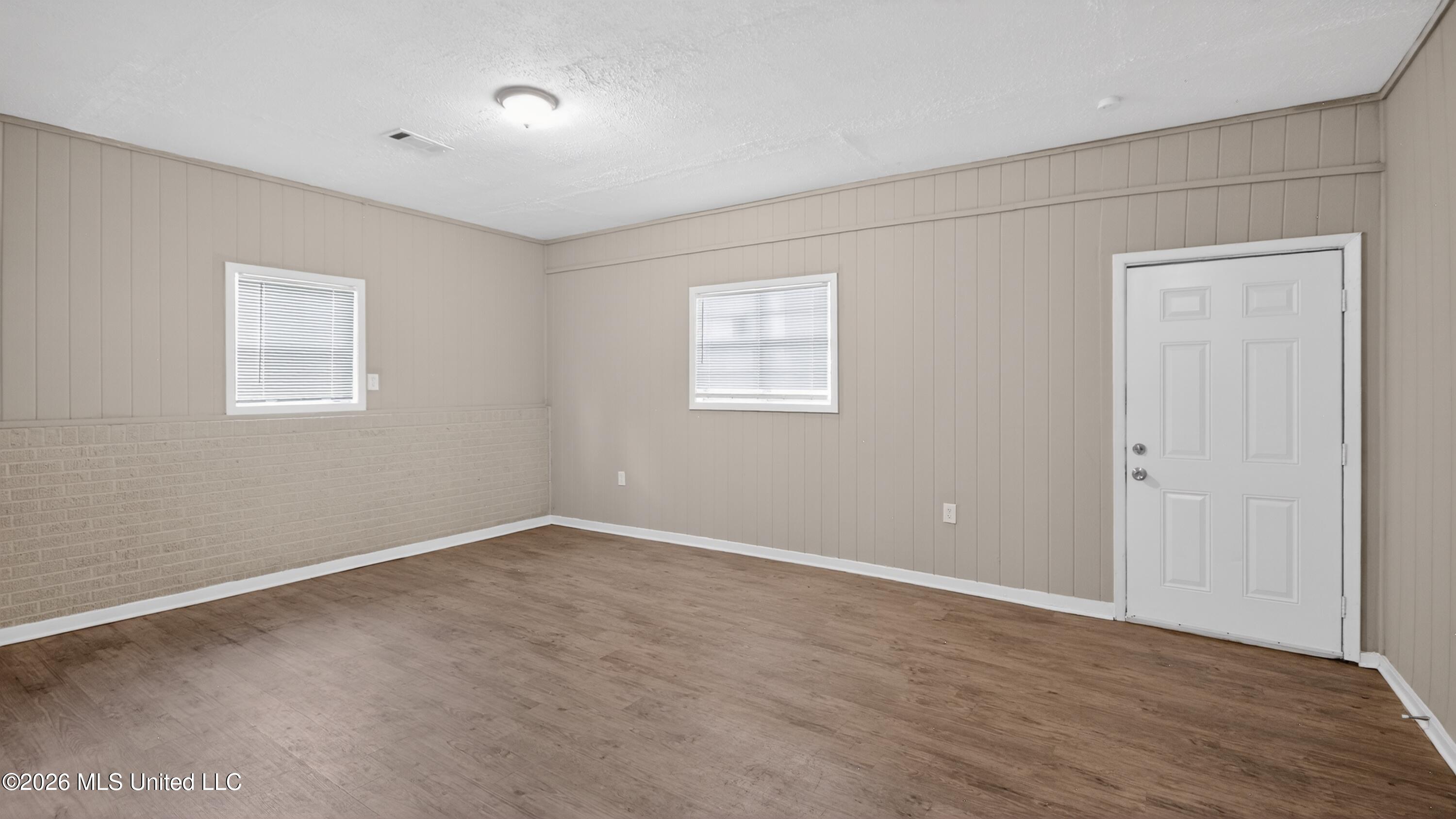 2738 Woodside Drive Property Photo 27