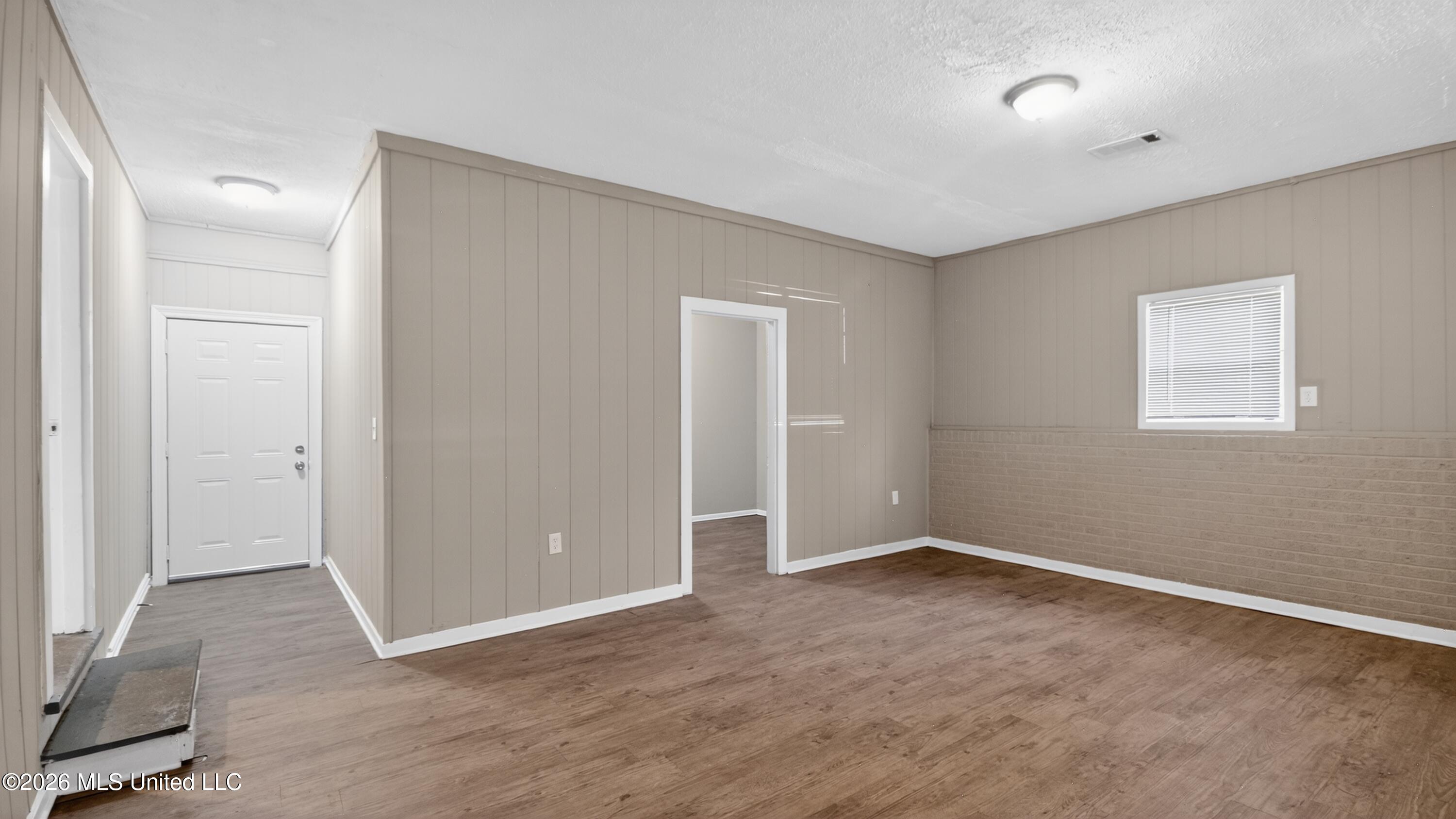 2738 Woodside Drive Property Photo 29