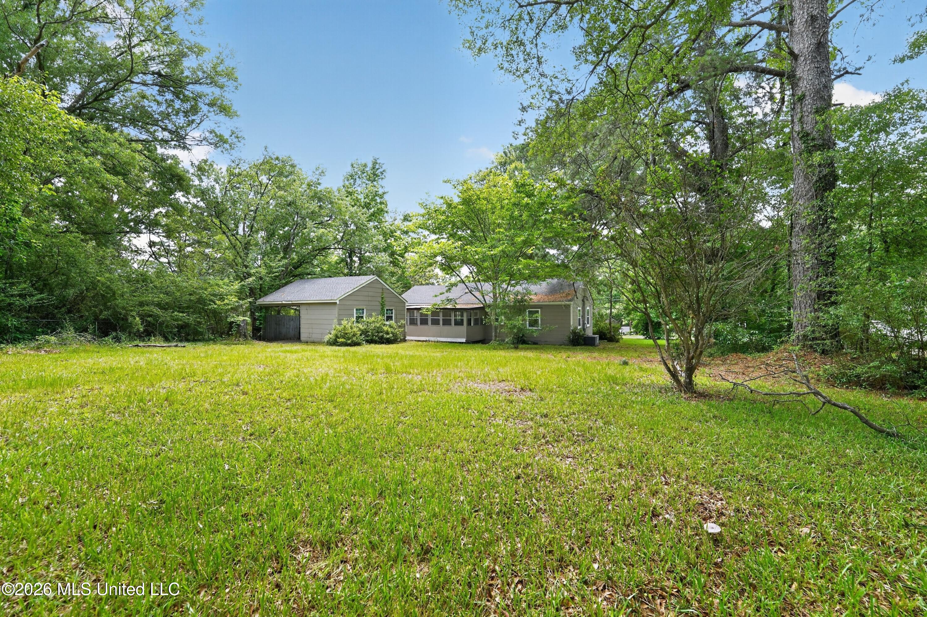 5160 Lurline Drive Property Photo 3