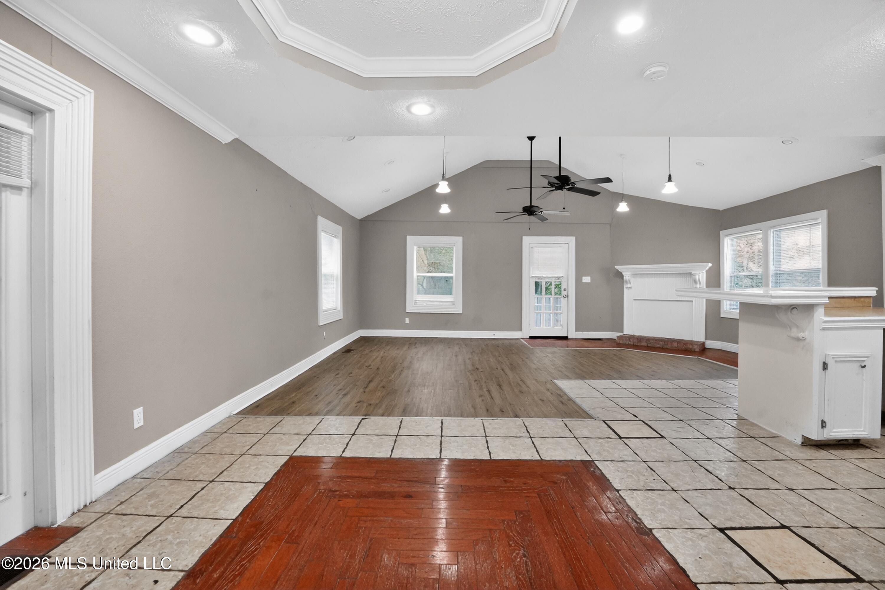 5160 Lurline Drive Property Photo 5