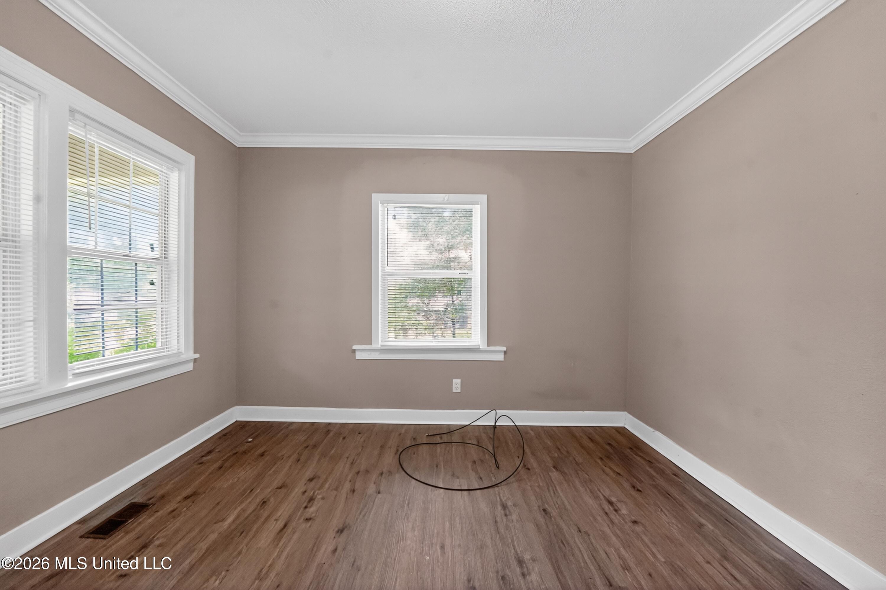 5160 Lurline Drive Property Photo 10