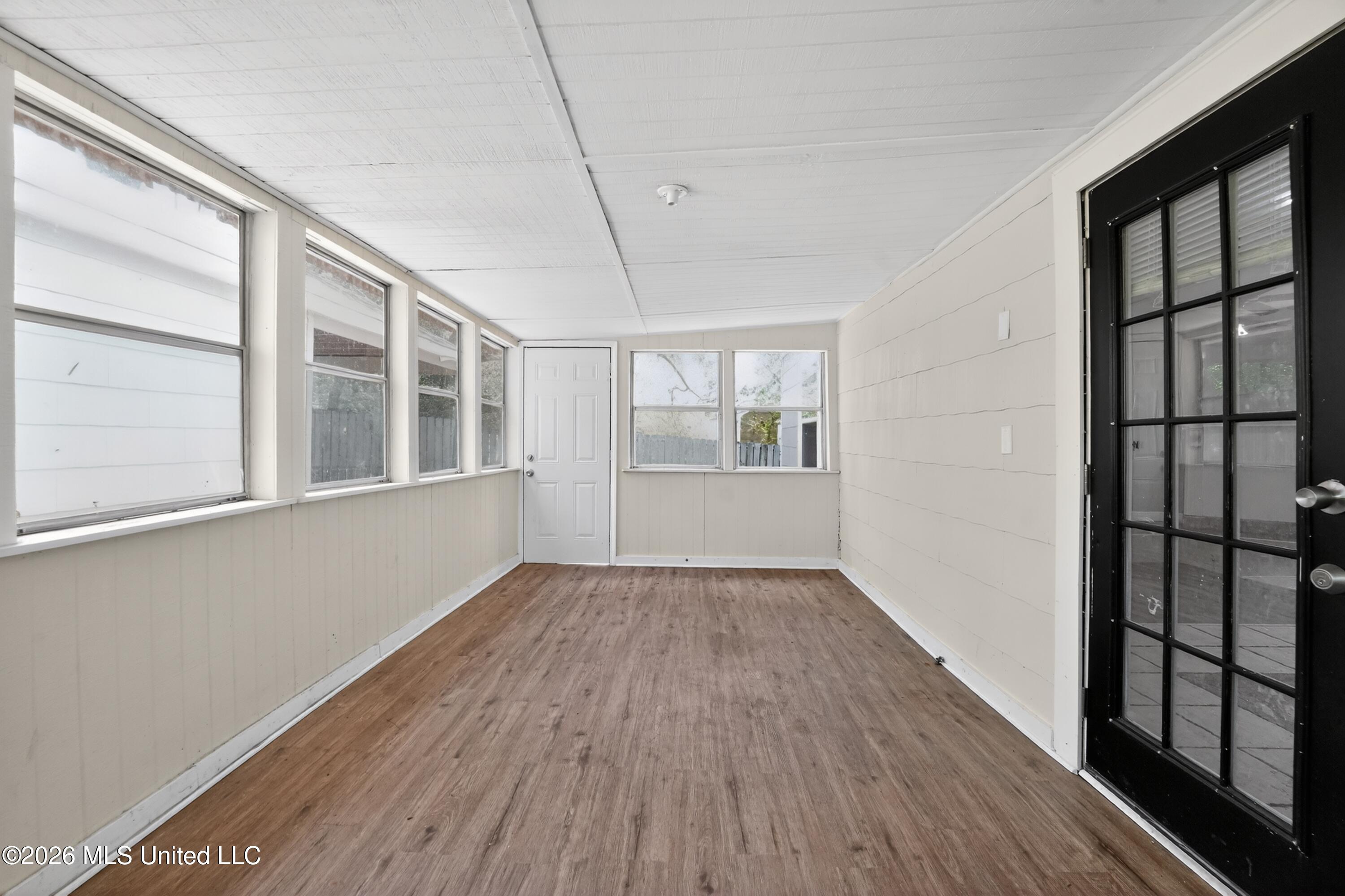 5160 Lurline Drive Property Photo 17