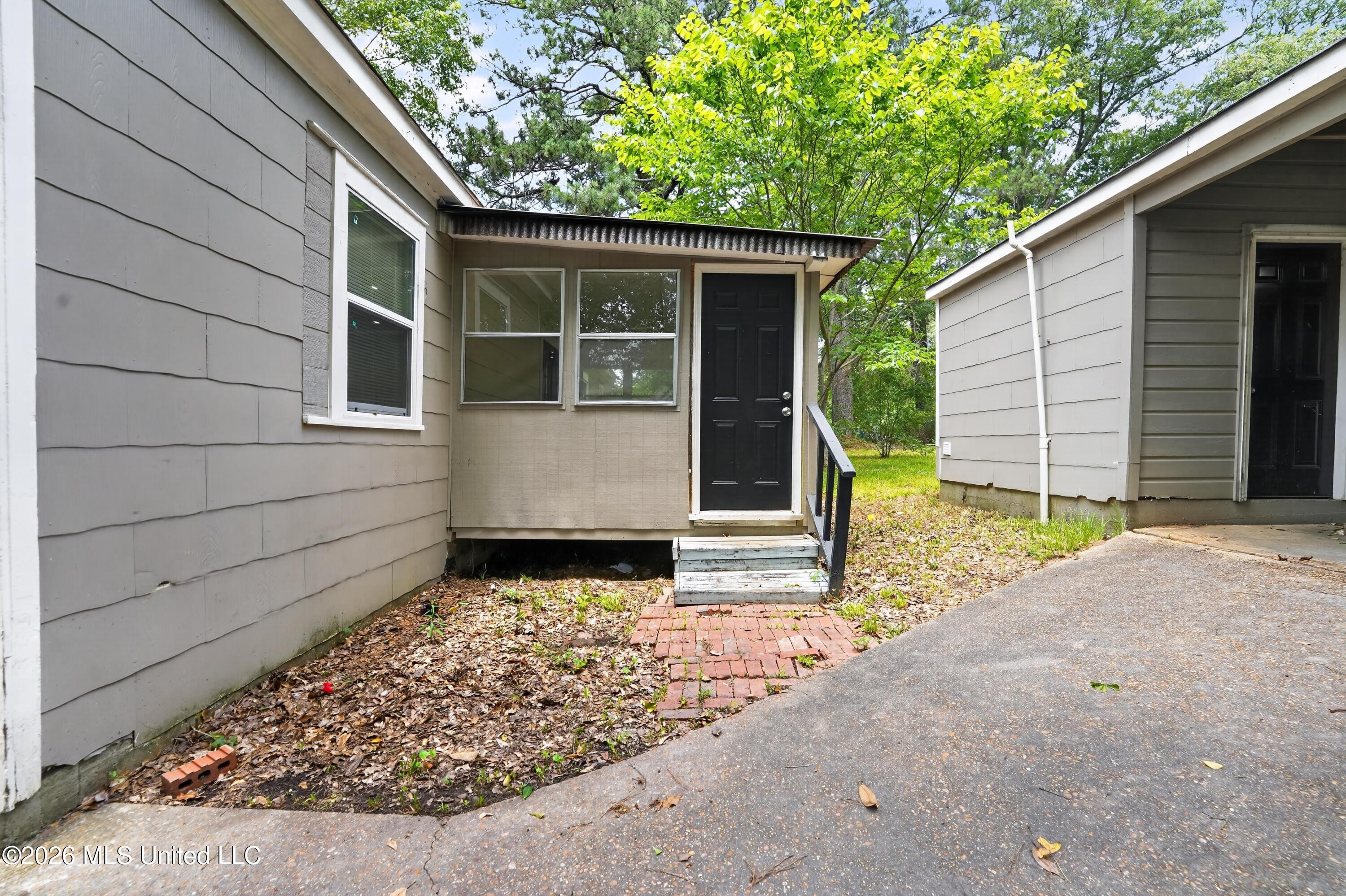 5160 Lurline Drive Property Photo 18