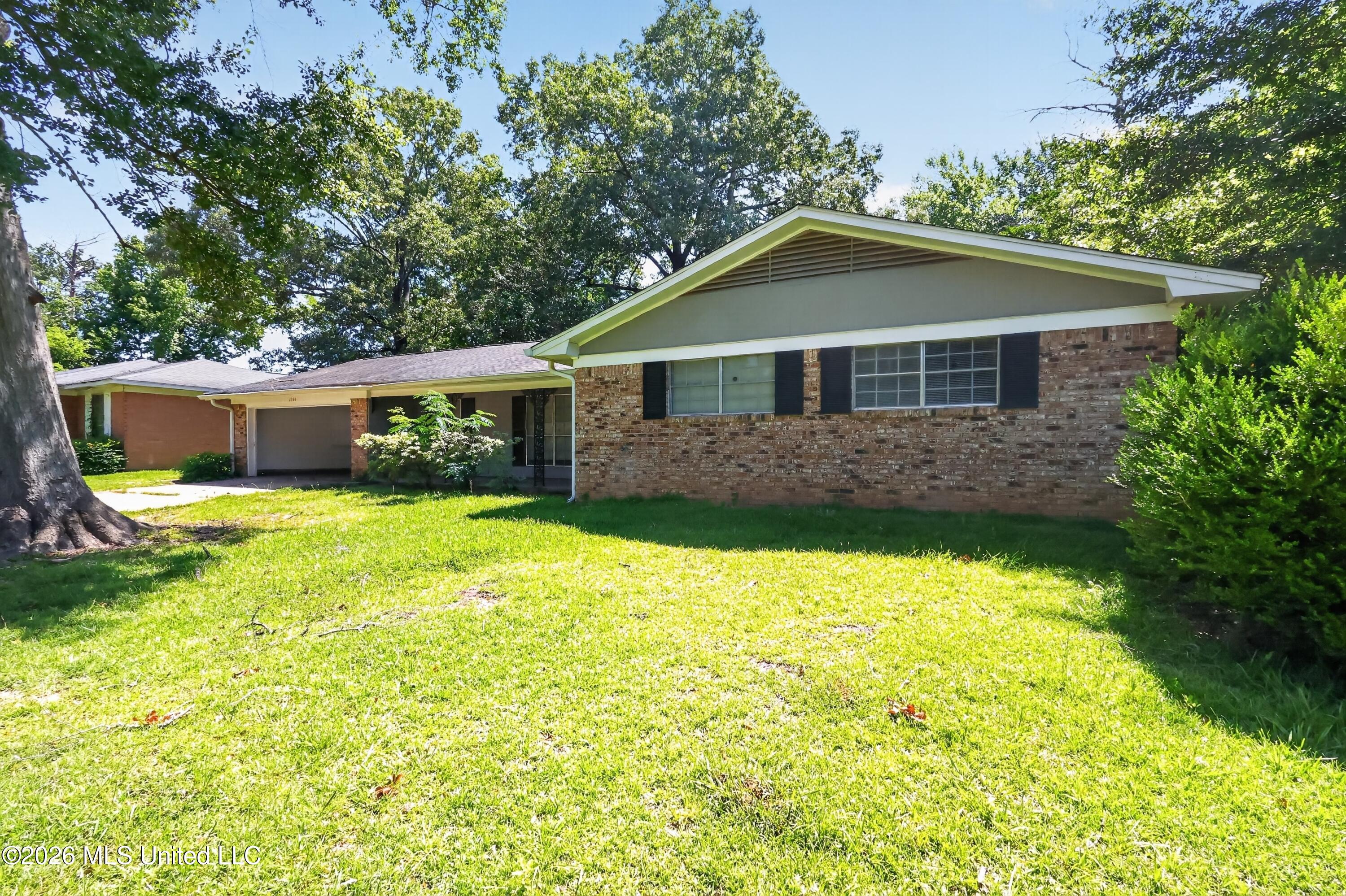 2386 Breckinridge Road Property Photo 1