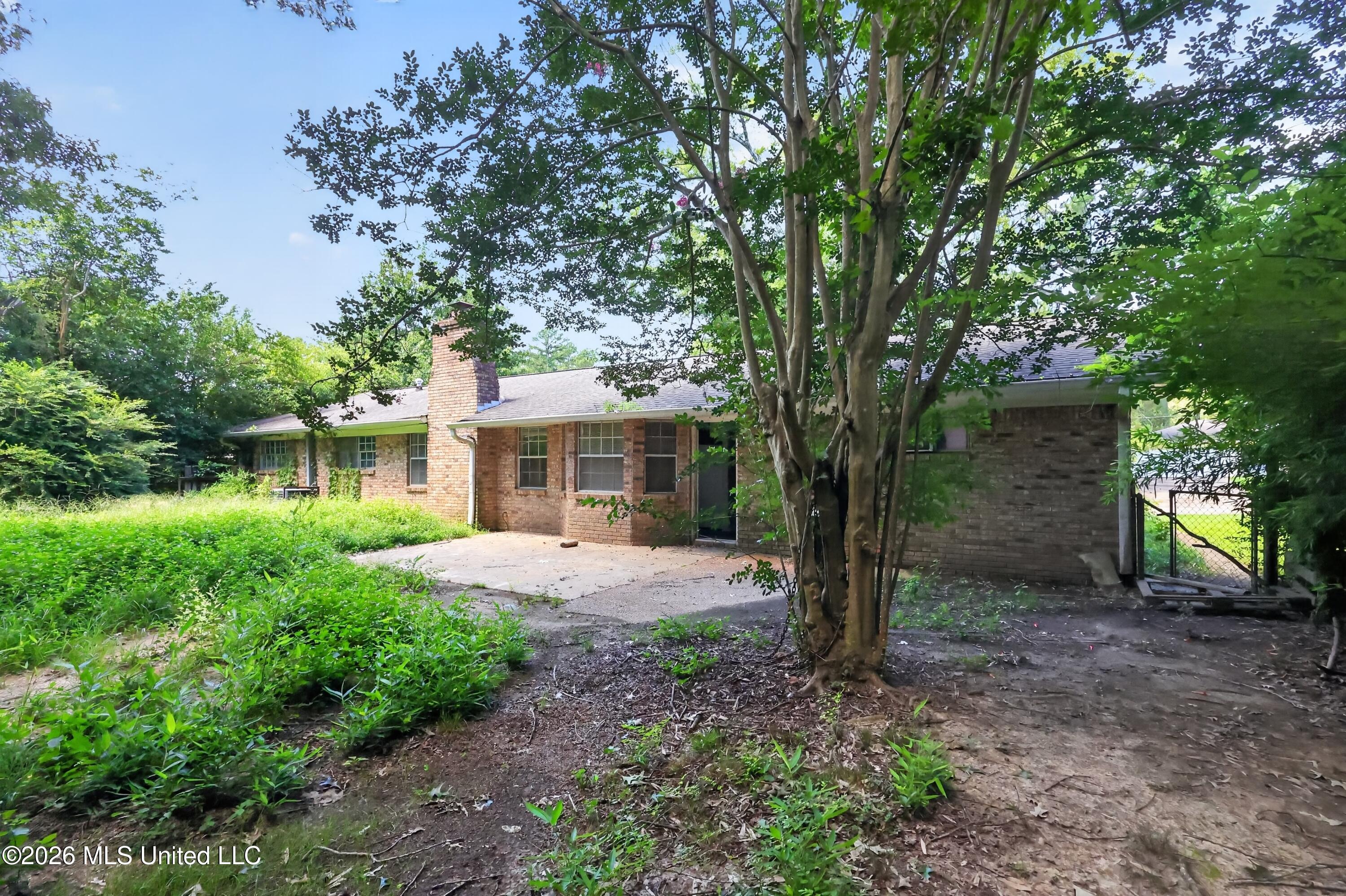 2386 Breckinridge Road Property Photo 6