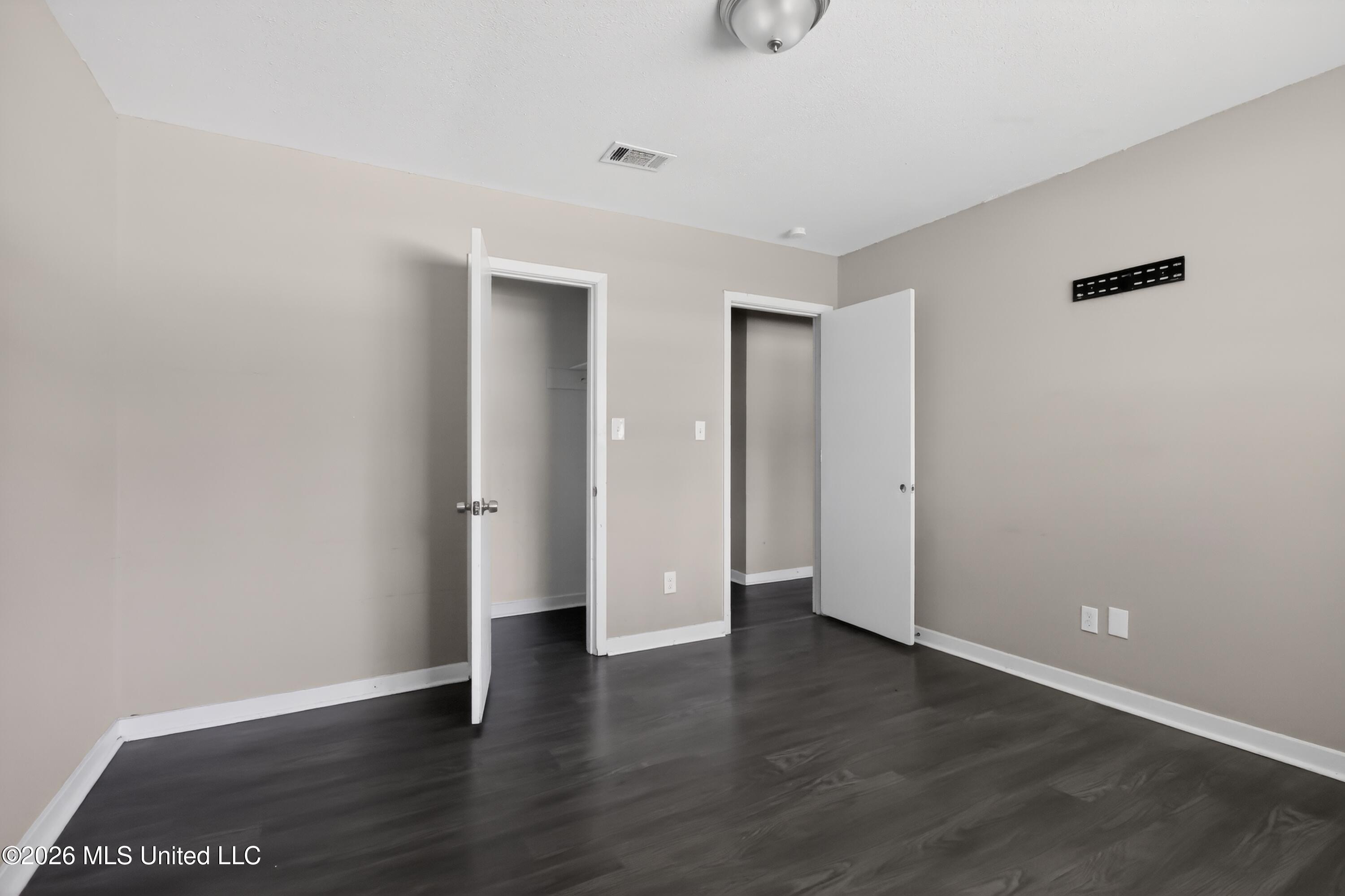 2386 Breckinridge Road Property Photo 7