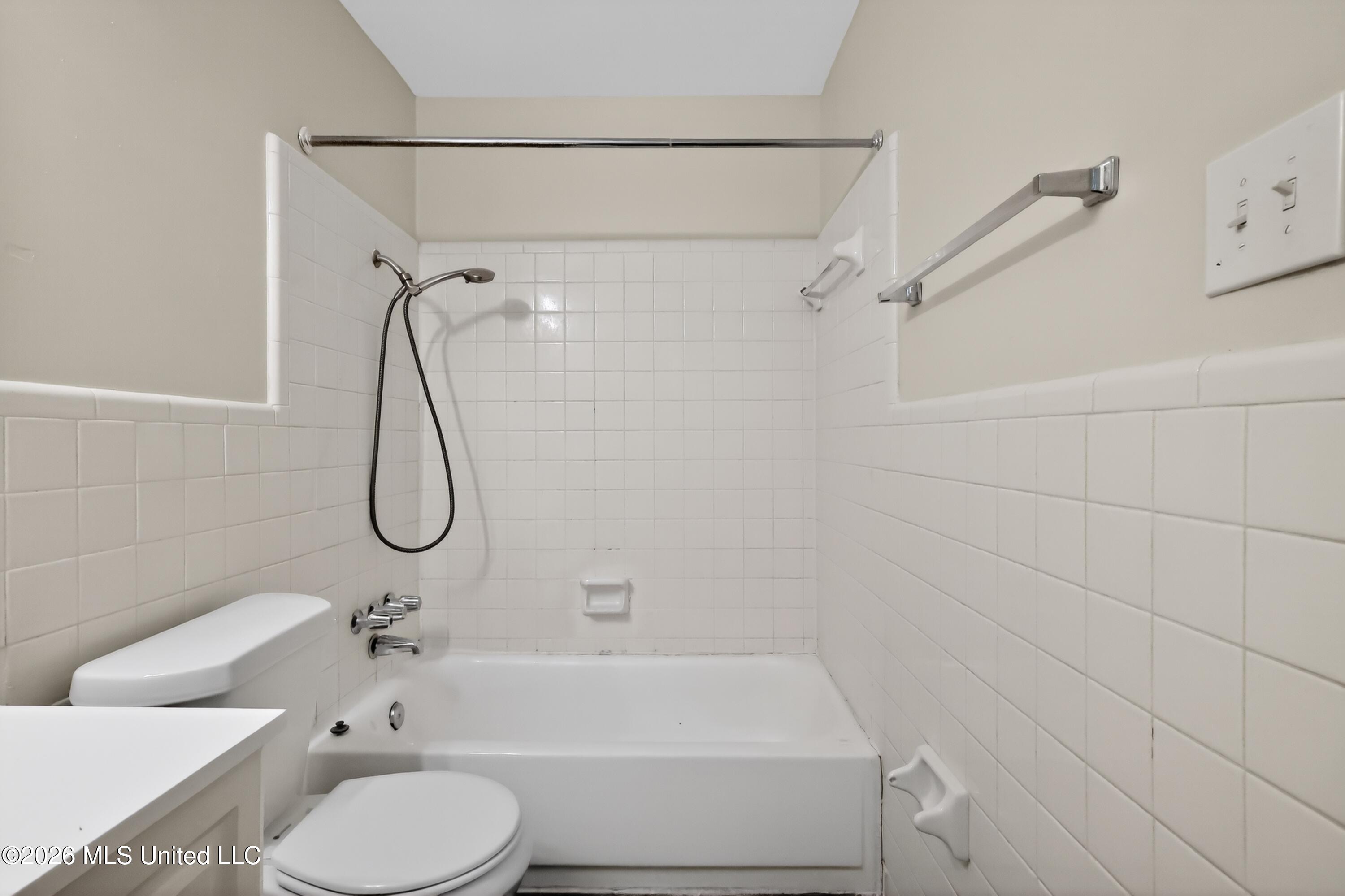 2386 Breckinridge Road Property Photo 17