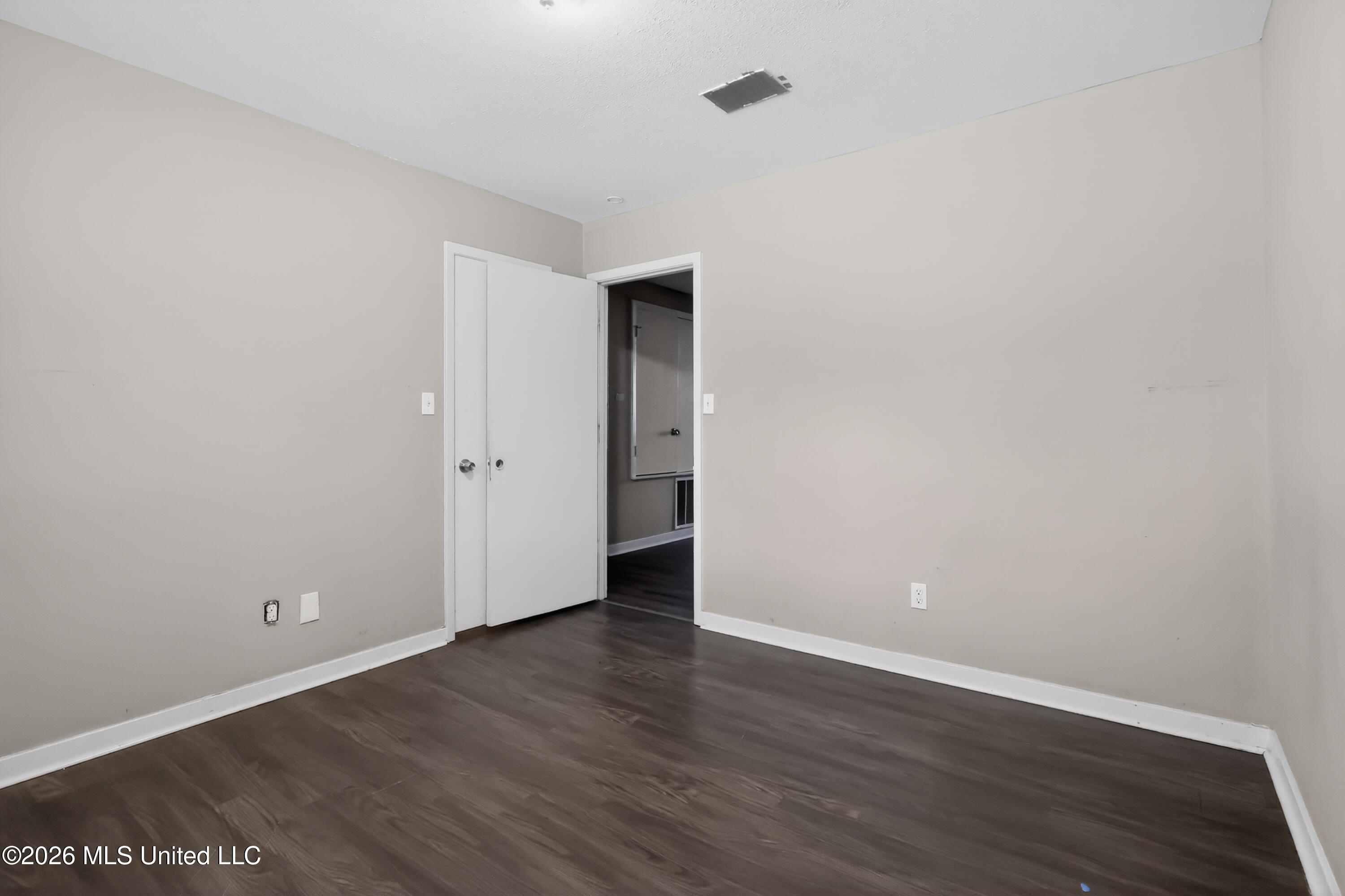 2386 Breckinridge Road Property Photo 25