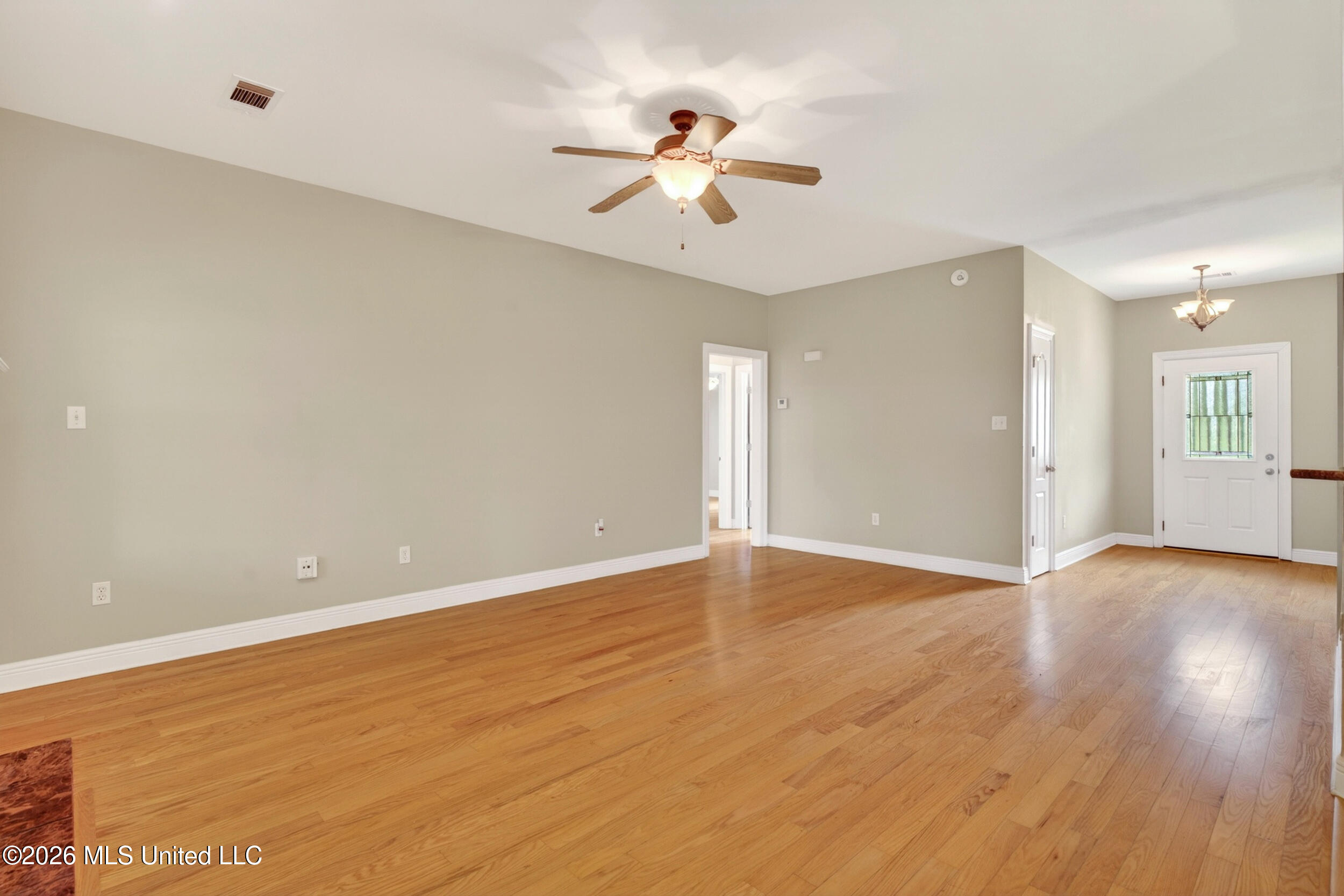 200 Glenwood Drive Property Photo 10