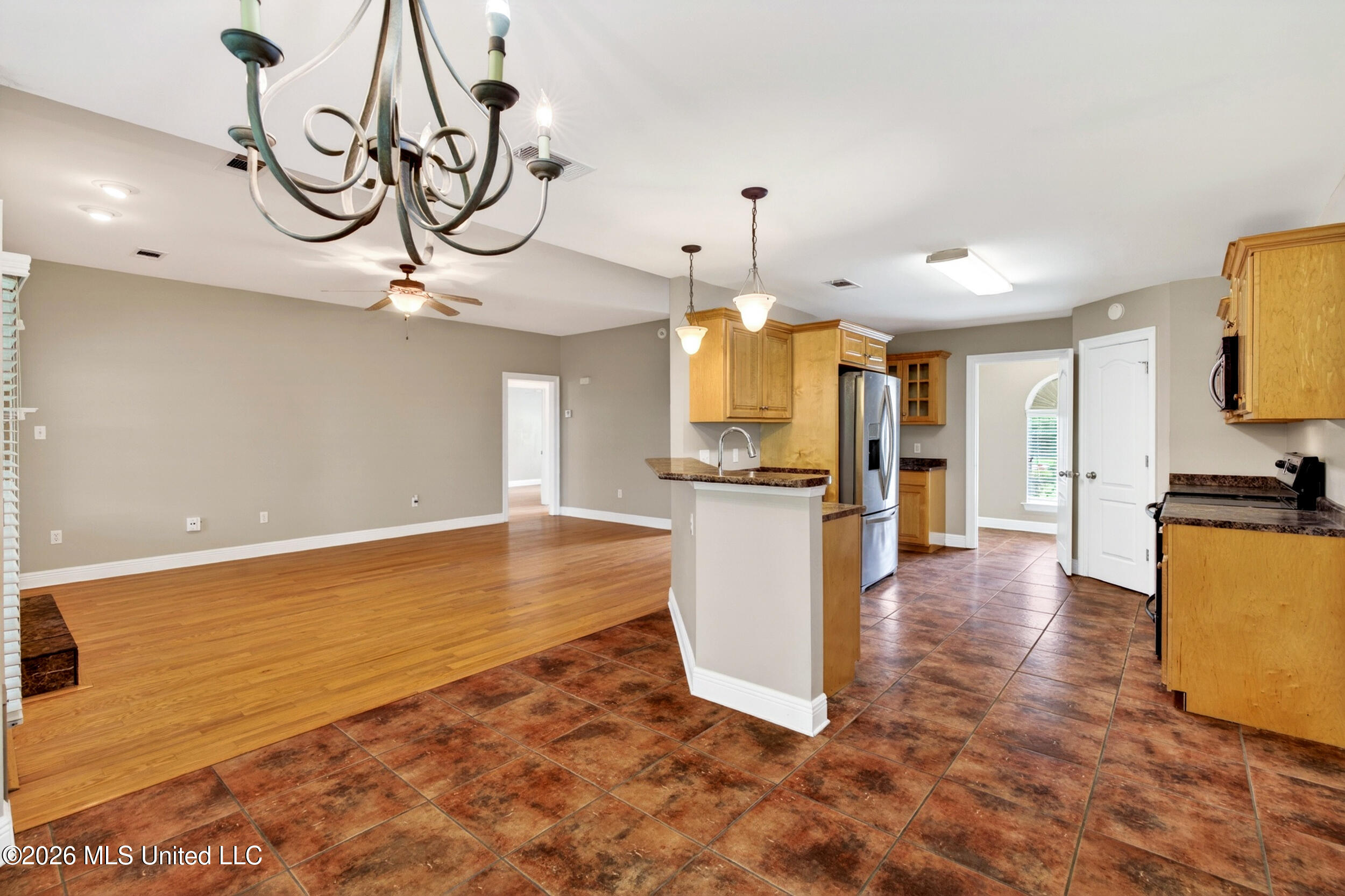 200 Glenwood Drive Property Photo 13