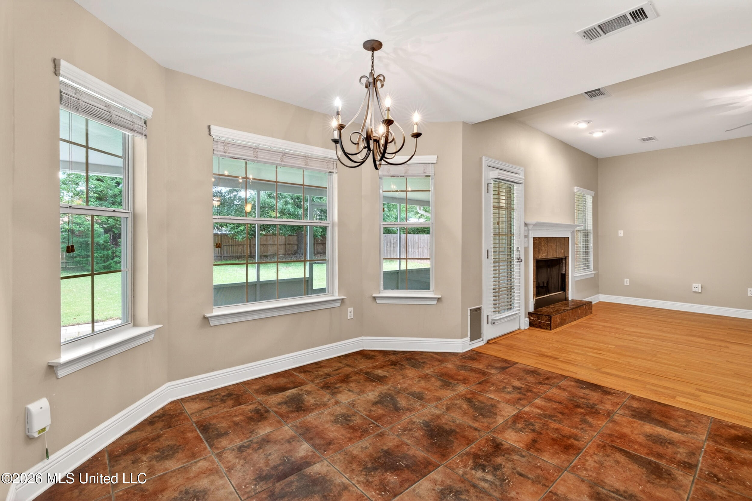 200 Glenwood Drive Property Photo 14