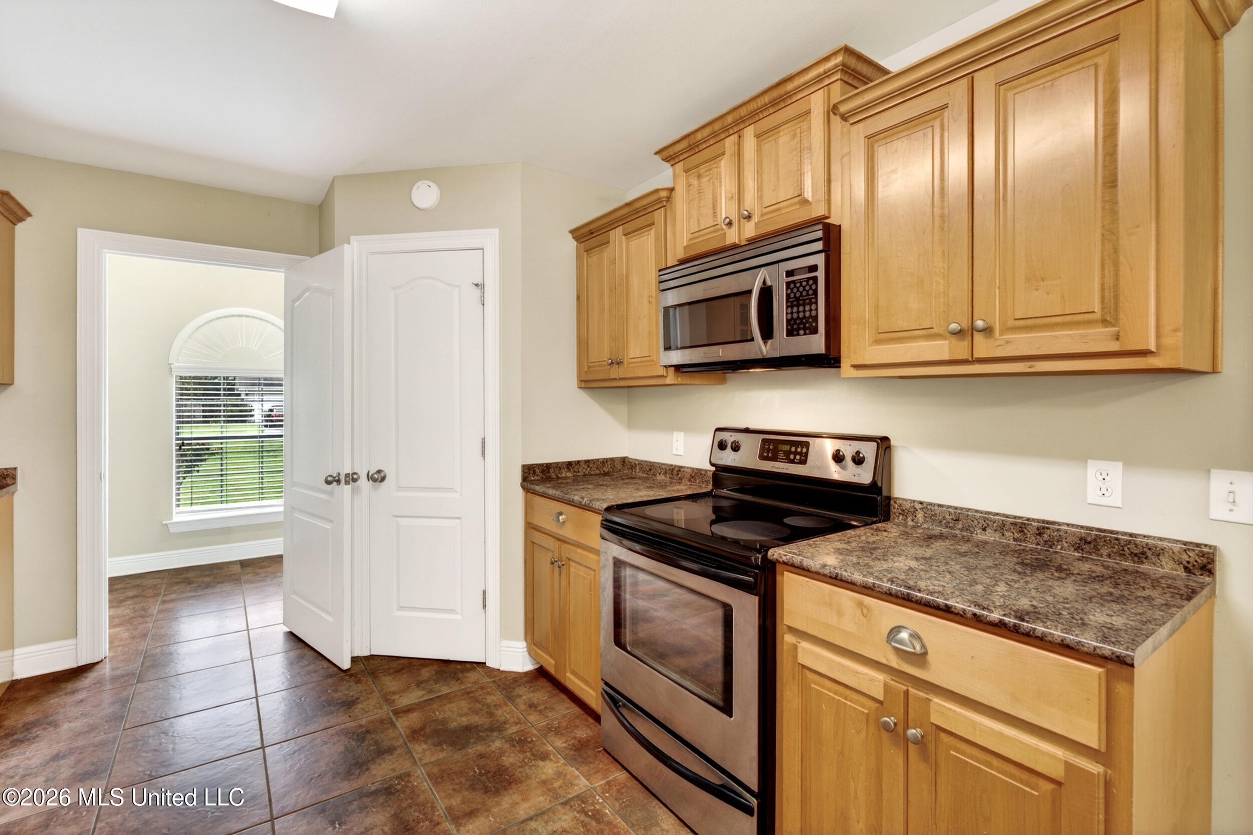 200 Glenwood Drive Property Photo 16