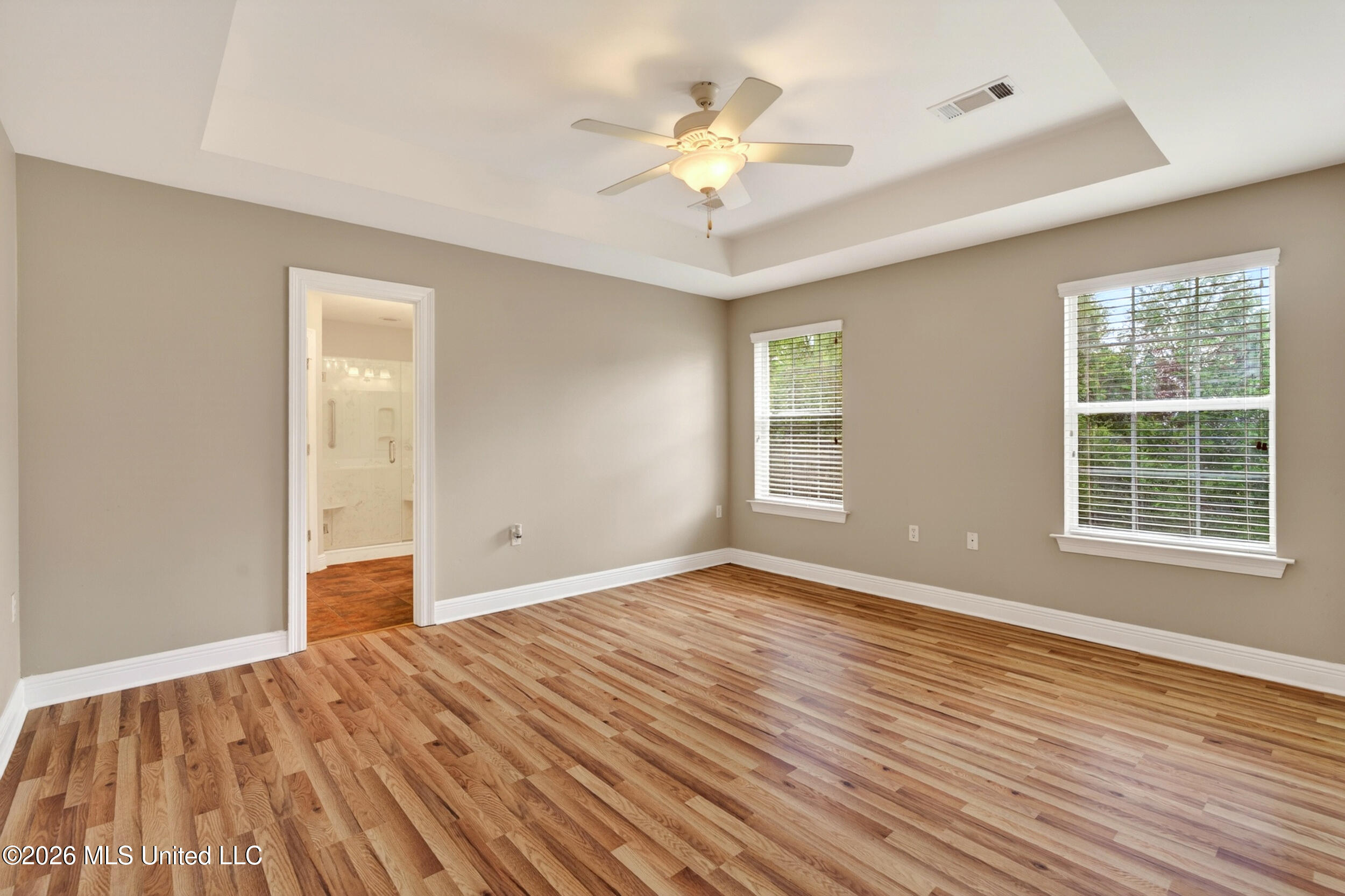 200 Glenwood Drive Property Photo 23