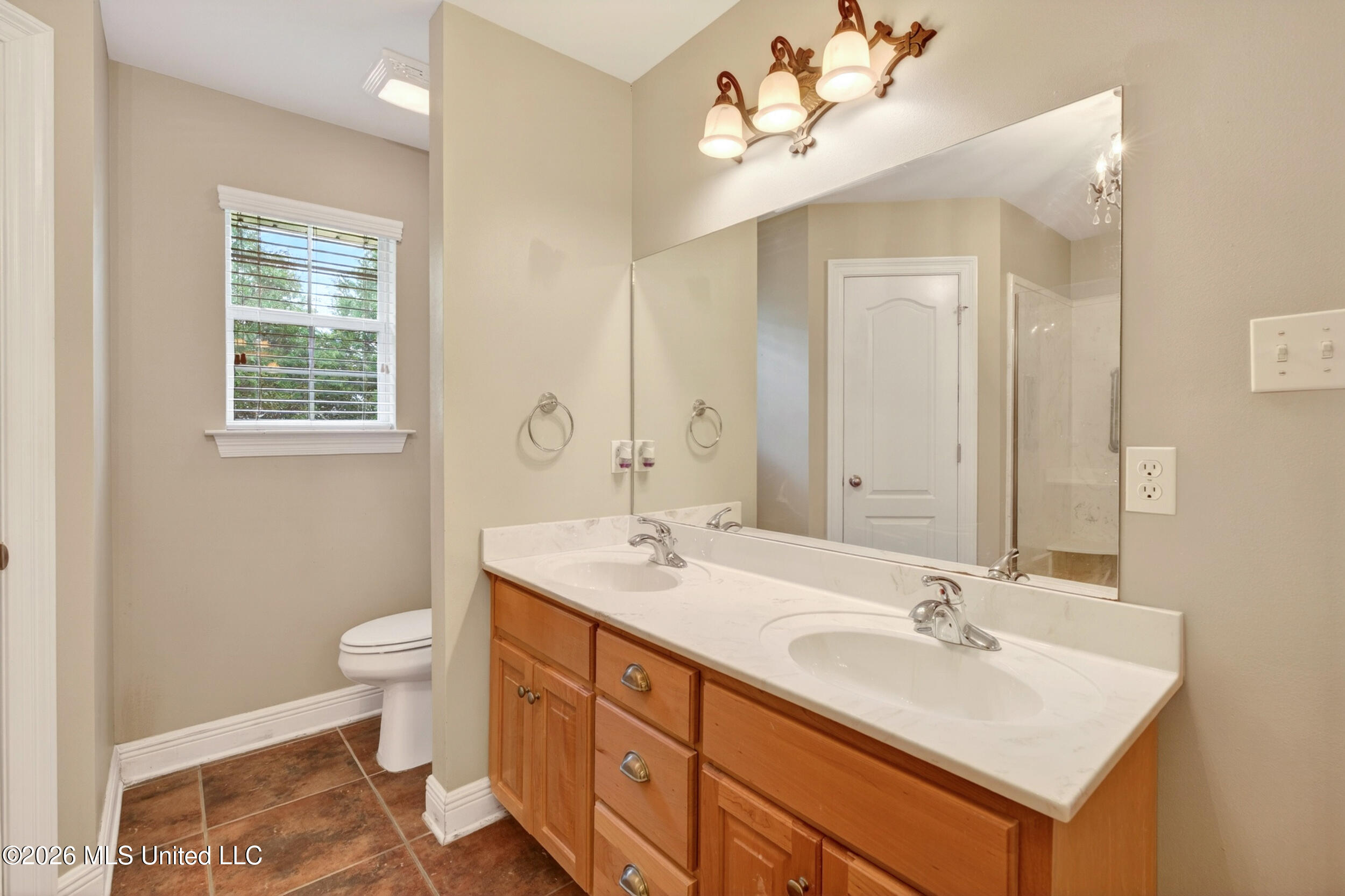 200 Glenwood Drive Property Photo 28