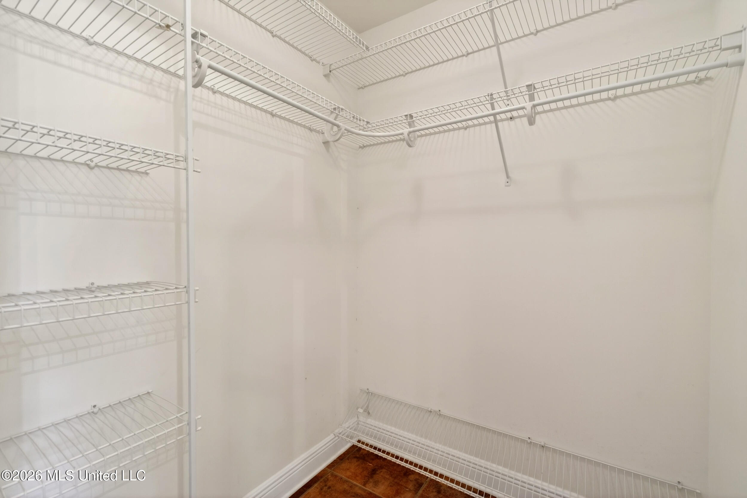 200 Glenwood Drive Property Photo 31