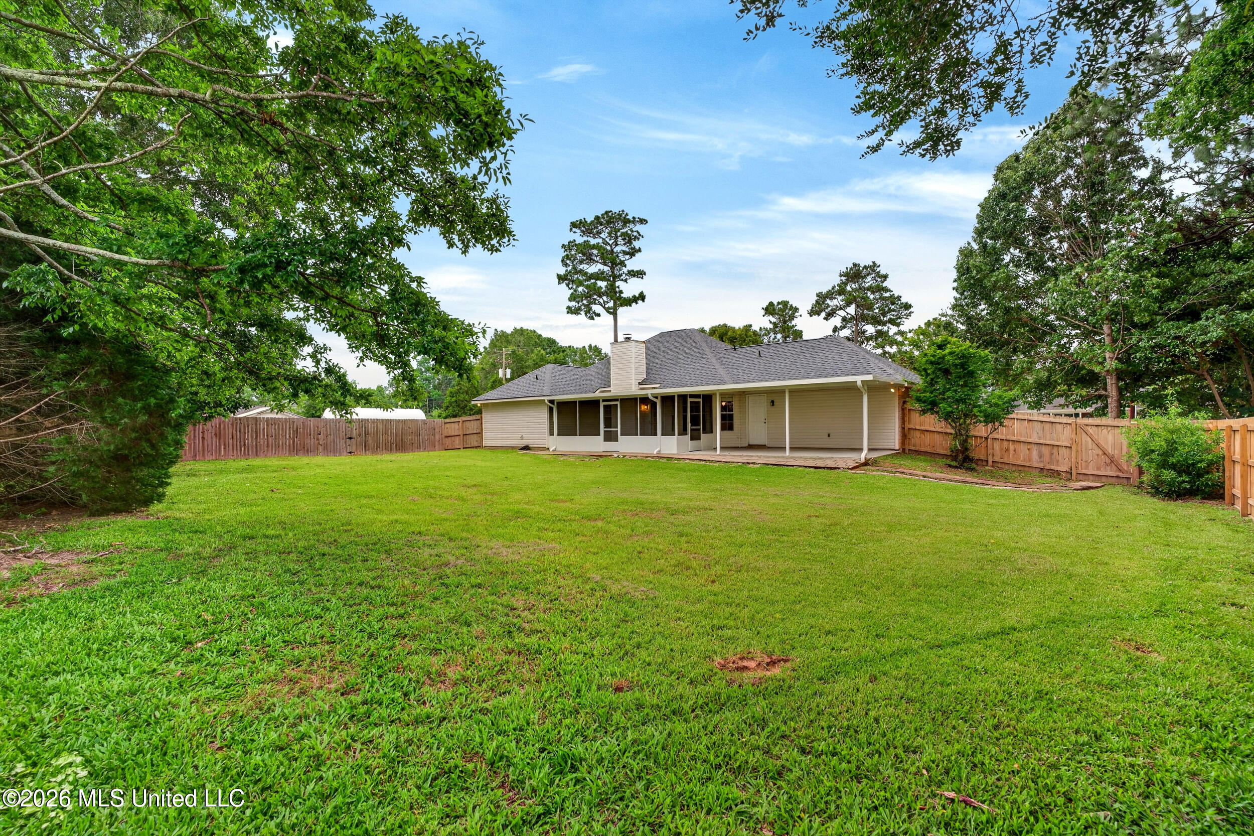 200 Glenwood Drive Property Photo 42