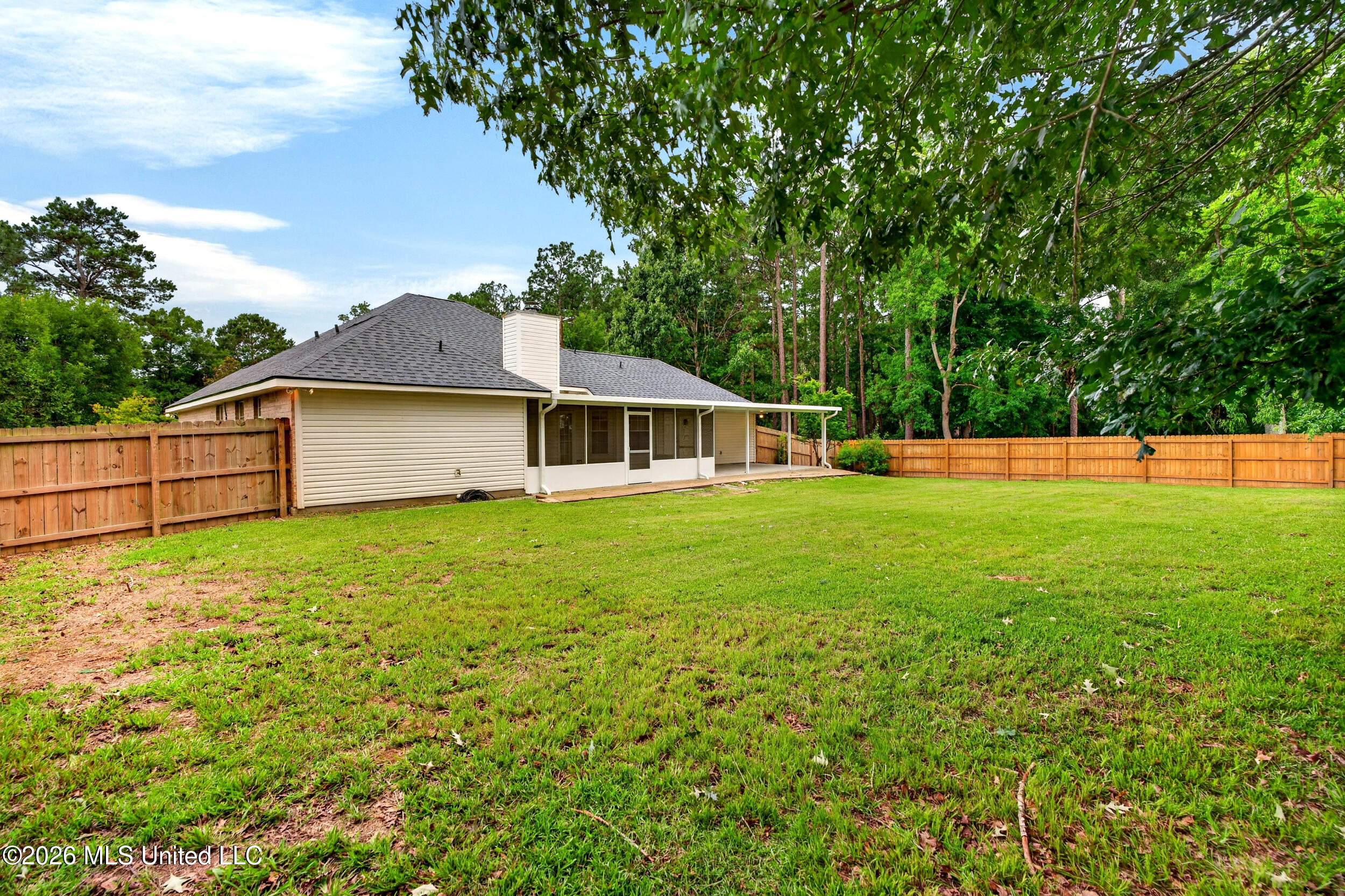 200 Glenwood Drive Property Photo 43