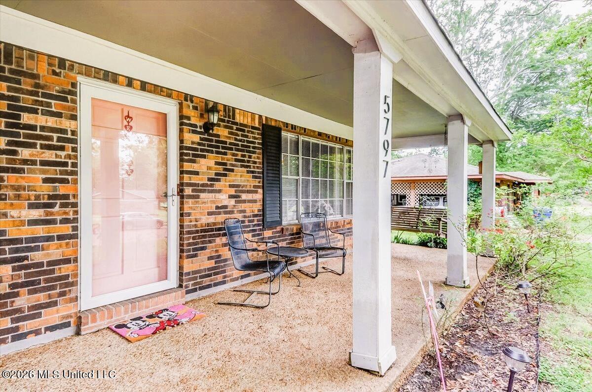 5797 Redbud Cove Property Photo 3