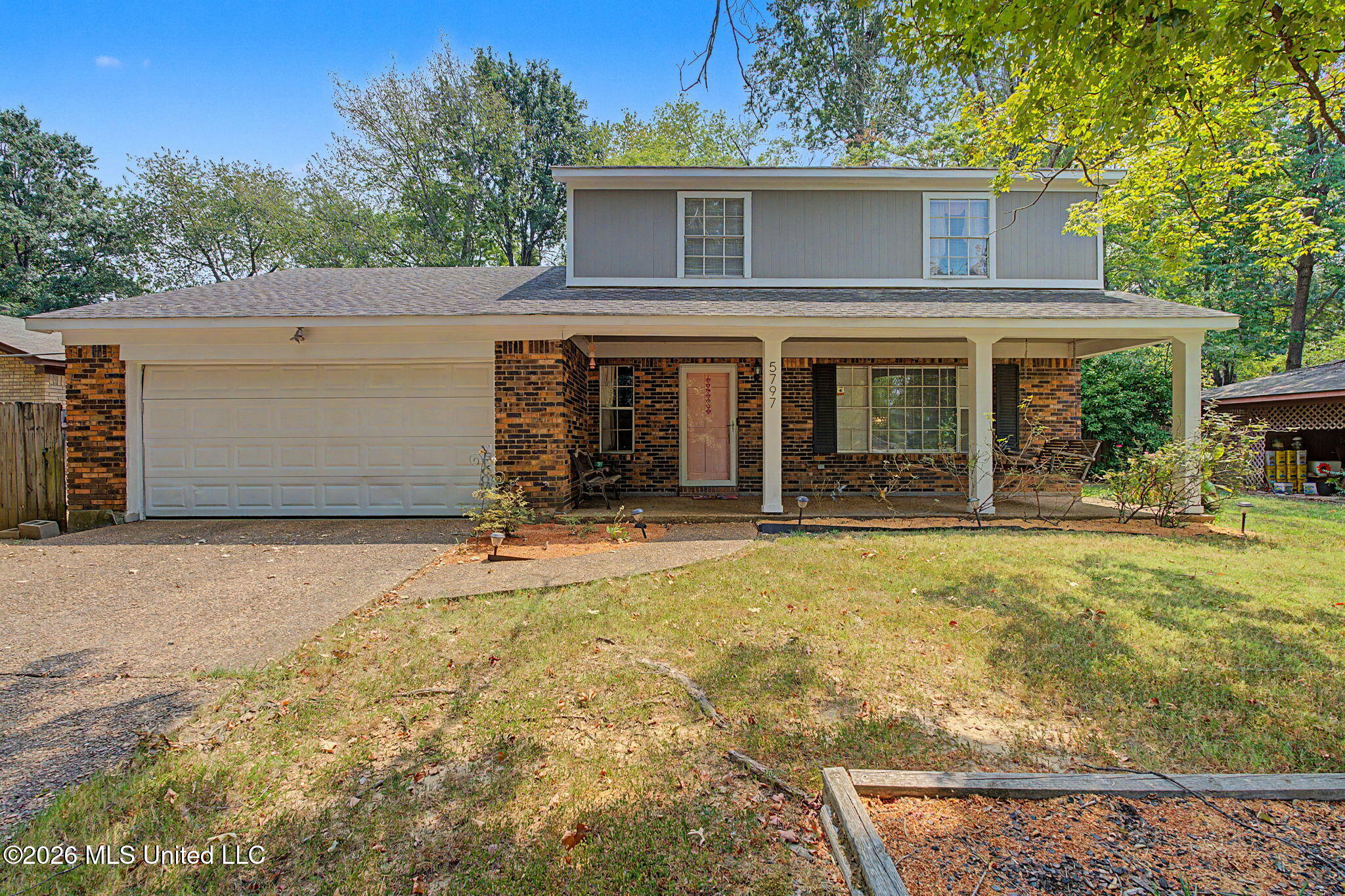 5797 Redbud Cove Property Photo 3