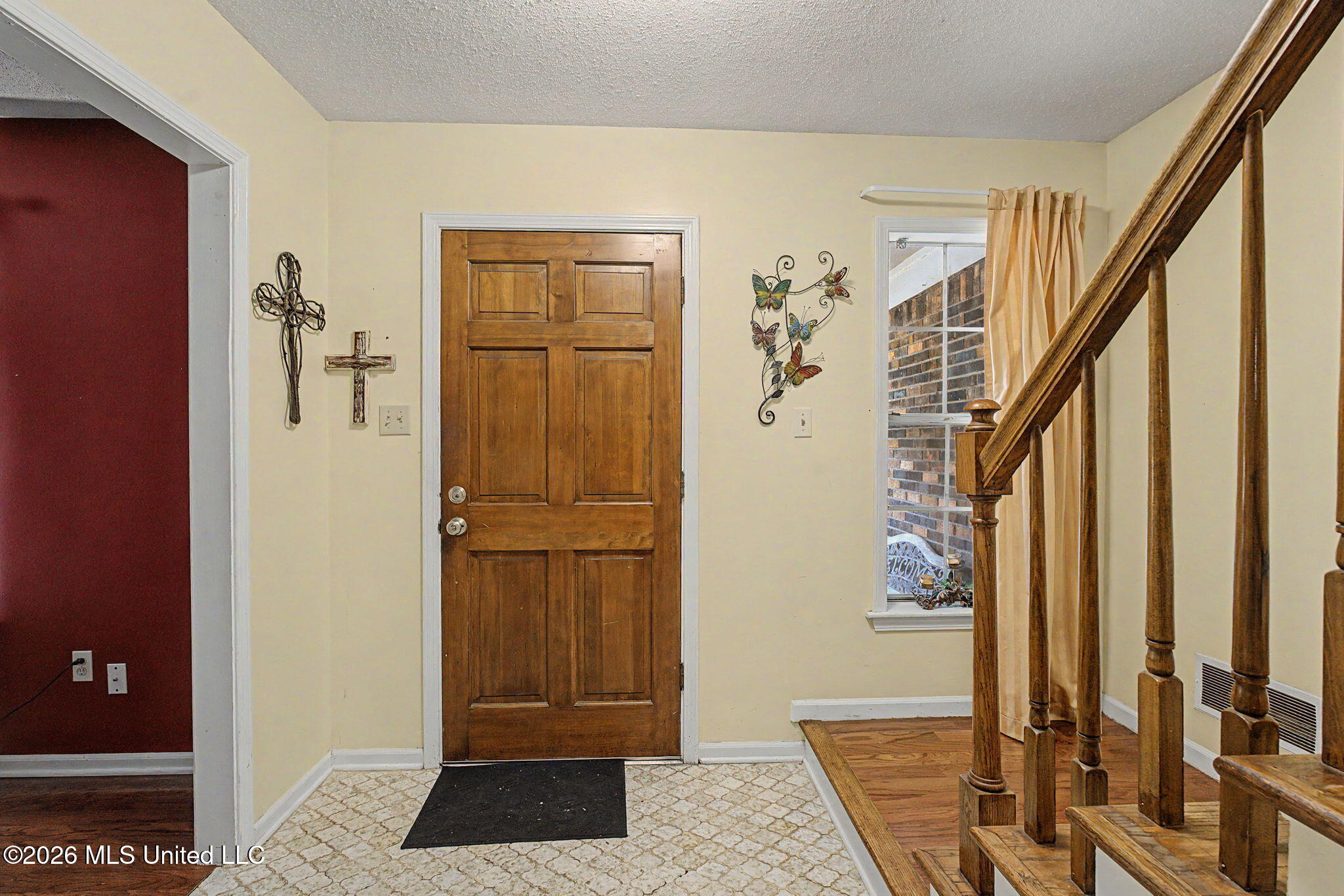 5797 Redbud Cove Property Photo 6