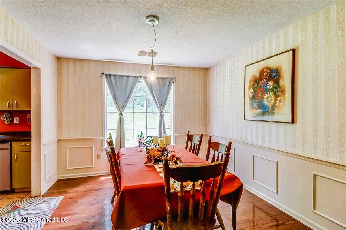 5797 Redbud Cove Property Photo 10