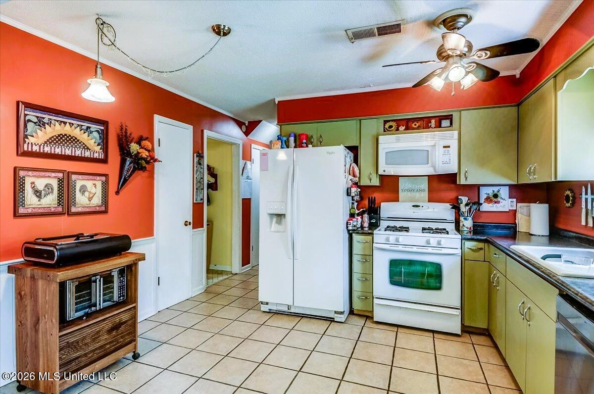 5797 Redbud Cove Property Photo 12