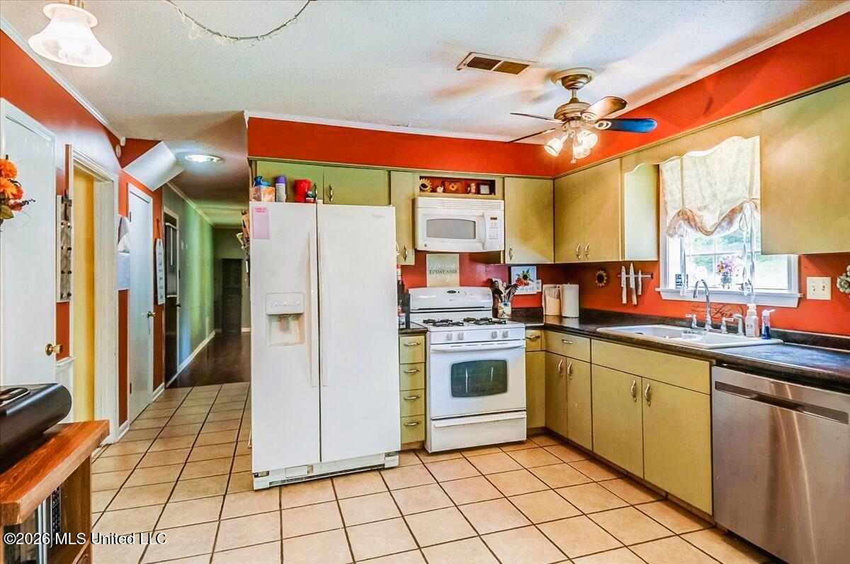 5797 Redbud Cove Property Photo 13